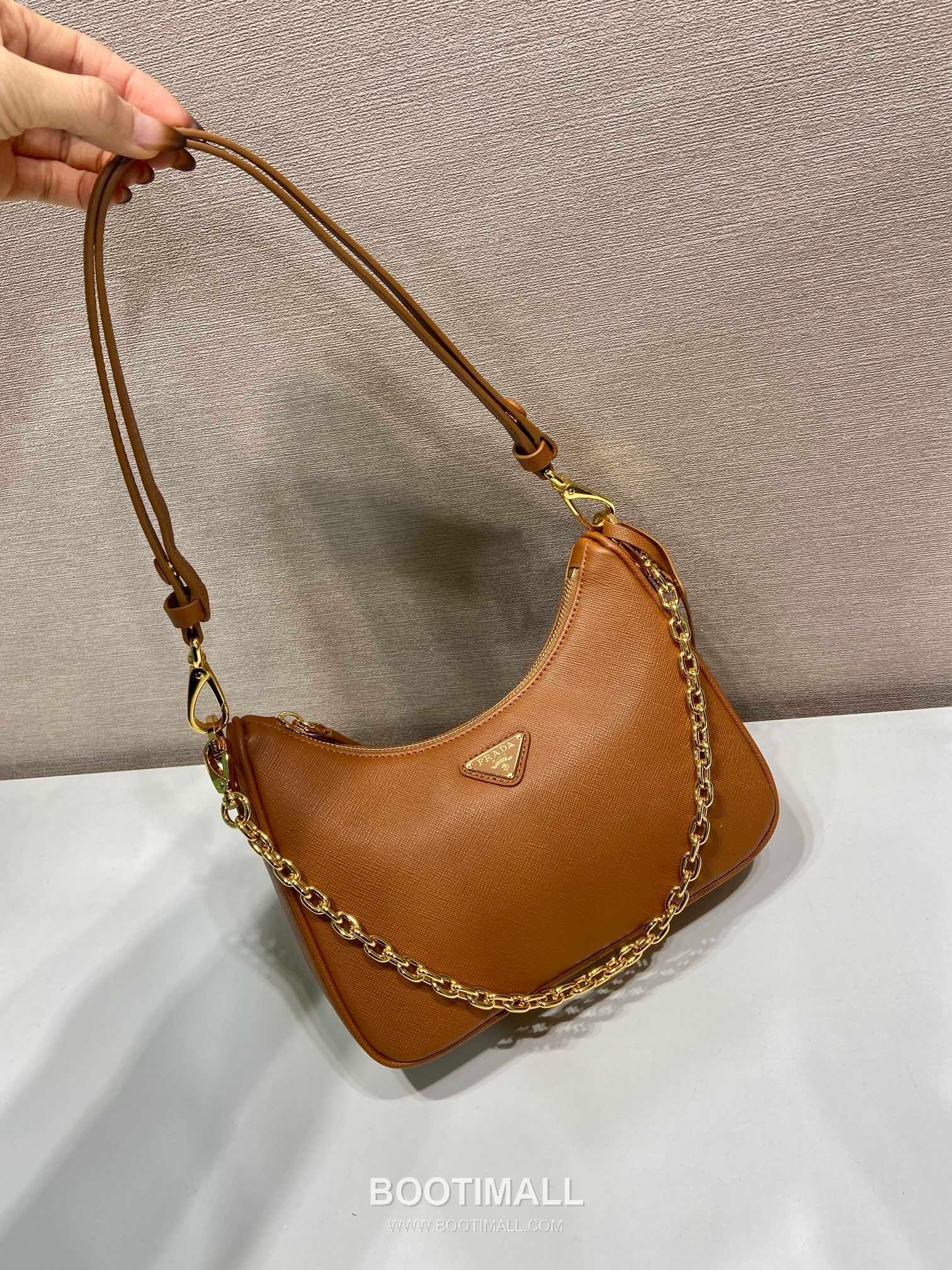 Prada Saffiano Leather Hobo Bag with Chain Strap and Triangle Logo 프라다 사피아노 레더 체인 스트랩 삼각로고 호보백 1BC204 22cm 3