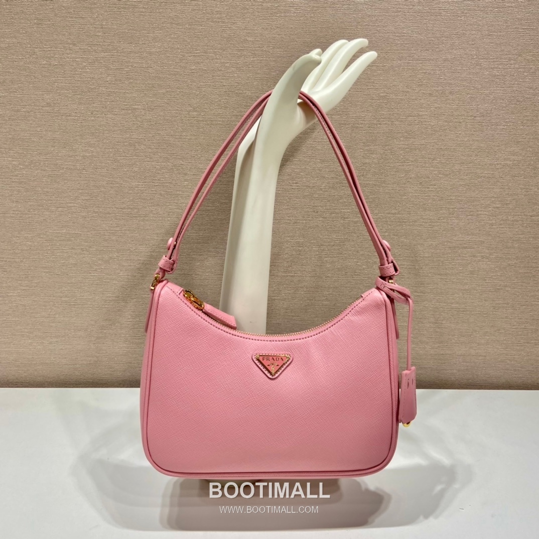 Prada Saffiano Leather Hobo Bag with Adjustable Strap and Multi Carry Design 프라다 사피아노 레더 멀티 스트랩 삼각로고 호보백 1BC204B 23cm 2