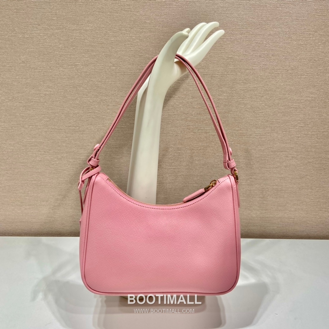 Prada Saffiano Leather Hobo Bag with Adjustable Strap and Multi Carry Design 프라다 사피아노 레더 멀티 스트랩 삼각로고 호보백 1BC204B 23cm 4