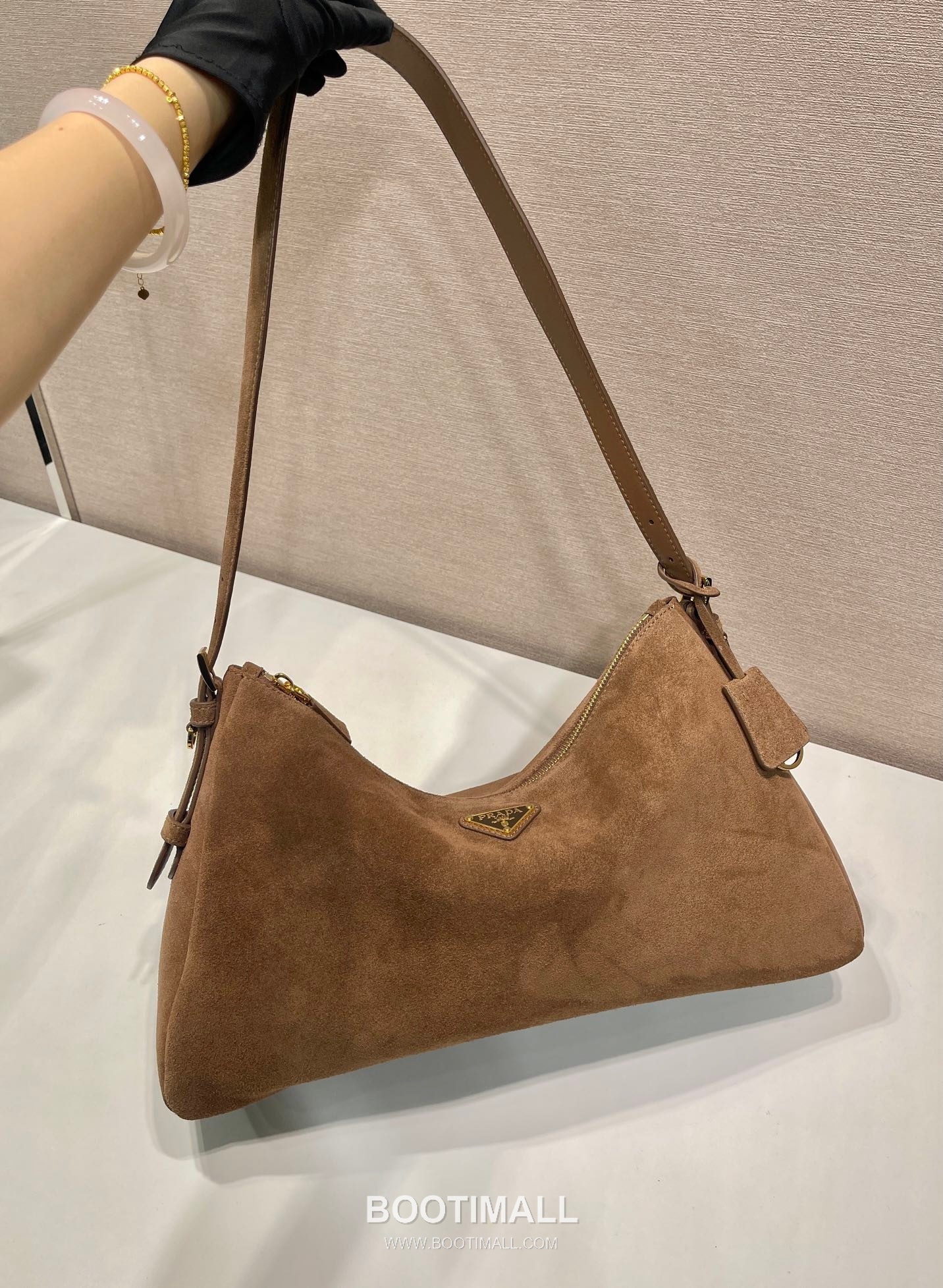 Prada Suede Leather Hobo Bag with Detachable Strap and Triangle Logo 프라다 스웨이드 레더 탈부착 스트랩 삼각로고 호보백 1BC228 39cm 2
