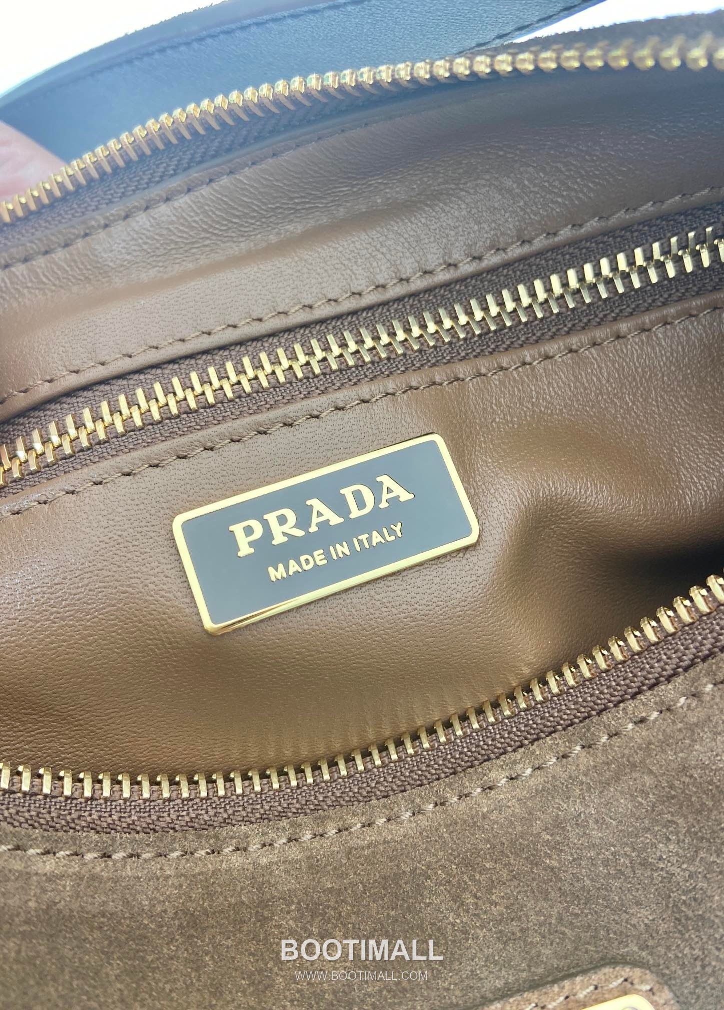 Prada Suede Leather Hobo Bag with Detachable Strap and Triangle Logo 프라다 스웨이드 레더 탈부착 스트랩 삼각로고 호보백 1BC229 31cm 9