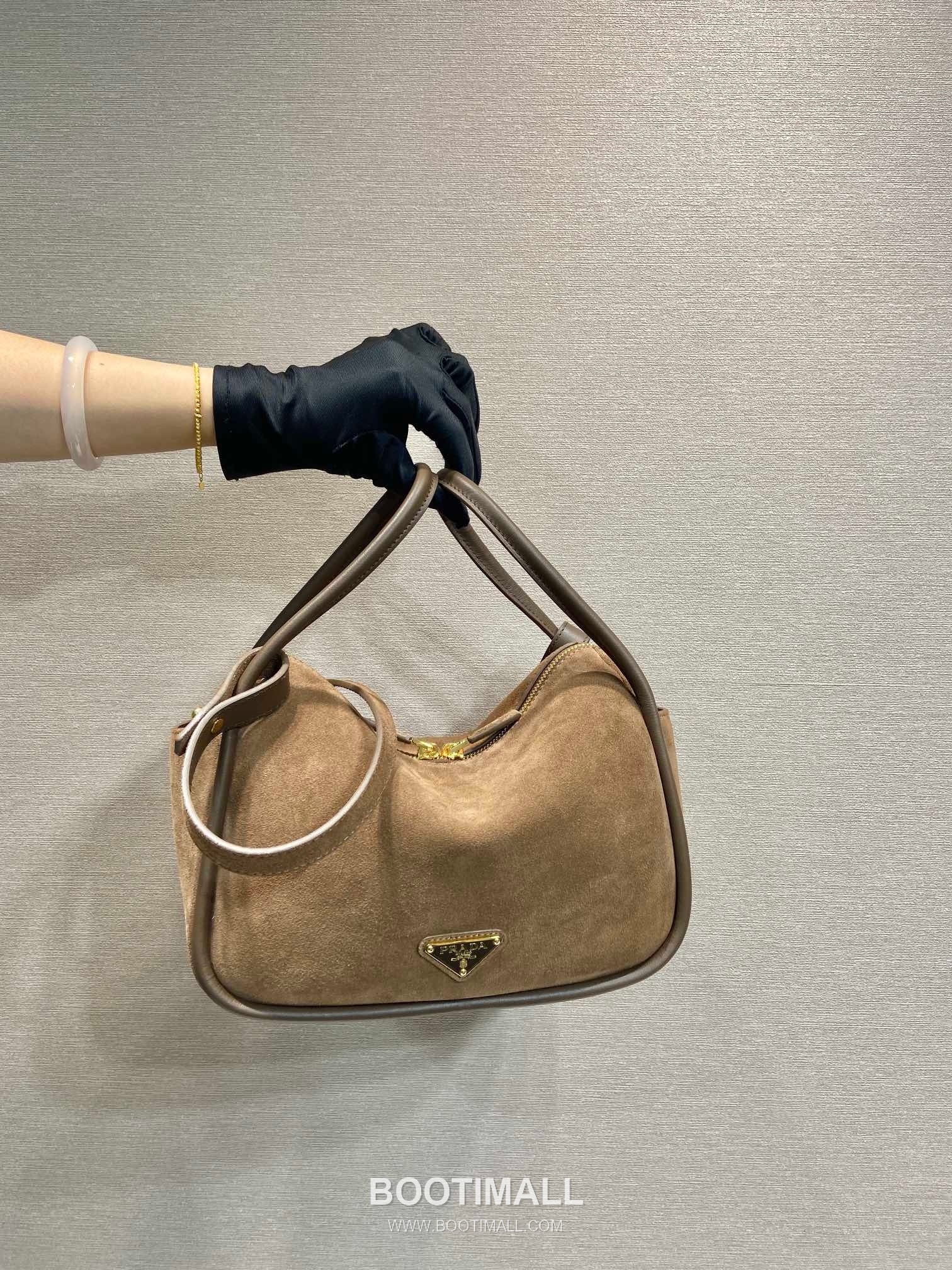 Prada Suede Leather Shoulder Bag with Dual Compartment and Top Handle 프라다 스웨이드 레더 듀얼 수납 탑핸들 숄더백 1BA444 28cm 1