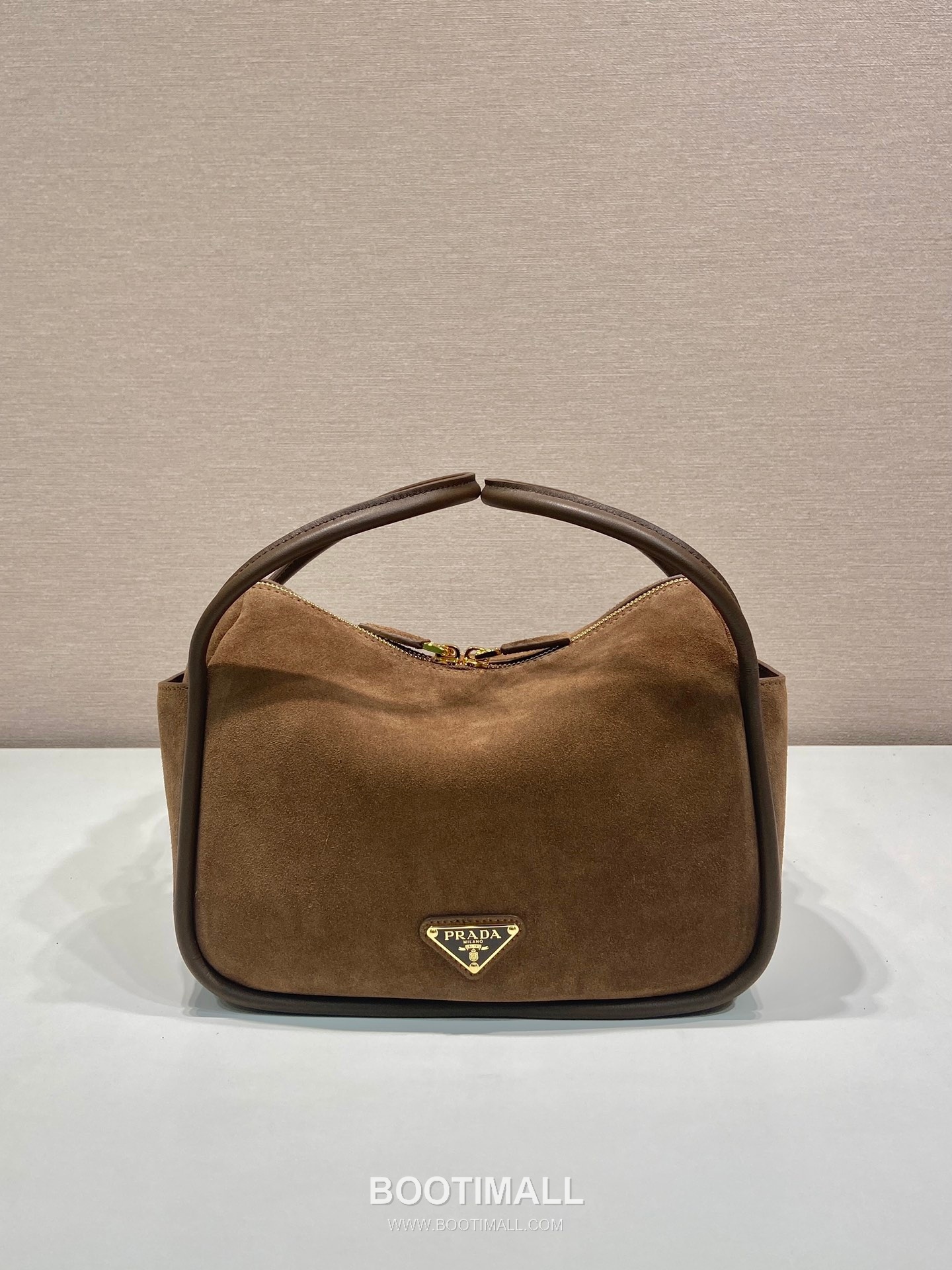 Prada Suede Leather Shoulder Bag with Dual Compartment and Top Handle 프라다 스웨이드 레더 듀얼 수납 탑핸들 숄더백 1BA444 28cm 2
