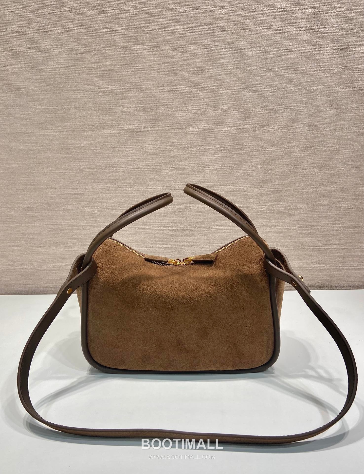 Prada Suede Leather Shoulder Bag with Dual Compartment and Top Handle 프라다 스웨이드 레더 듀얼 수납 탑핸들 숄더백 1BA444 28cm 4