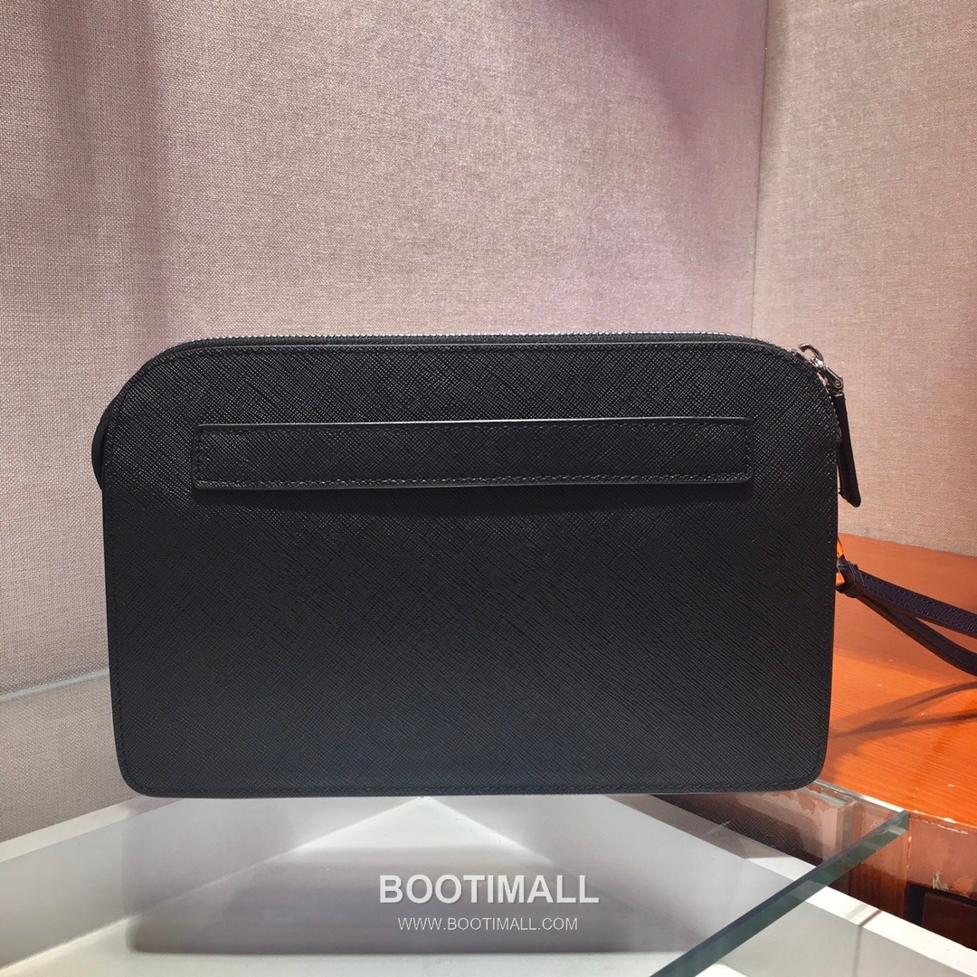 Prada Saffiano Leather Clutch Bag with Crocodile Trim and Wrist Strap 프라다 사피아노 레더 크로커다일 트림 손목 스트랩 클러치백 2VF056D 26.5cm 5