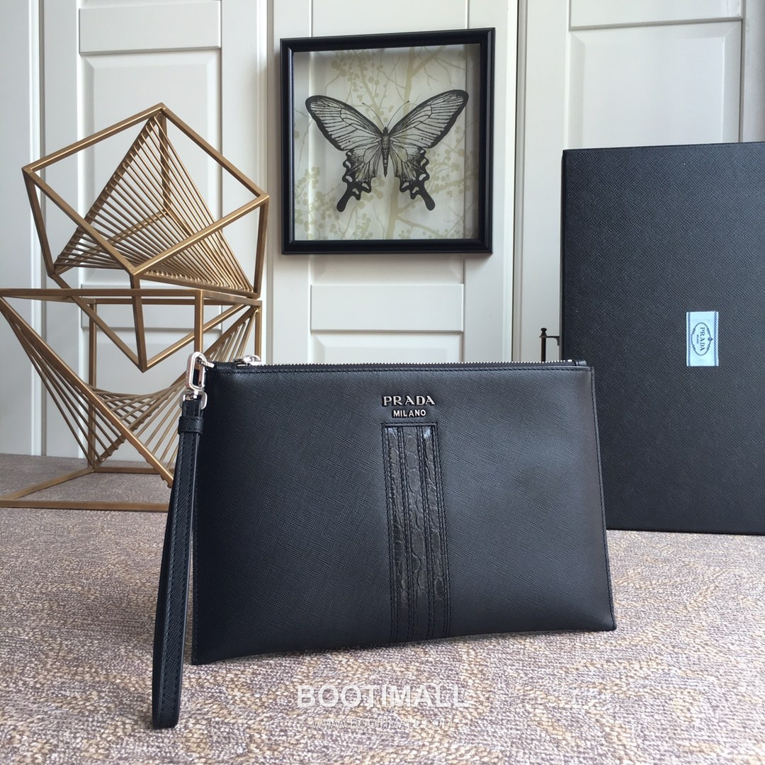 Prada Saffiano Leather Clutch Bag with Crocodile Pattern and Zip Closure 프라다 사피아노 레더 크로커다일 패턴 지퍼 클러치백 2NG005G 28cm 1