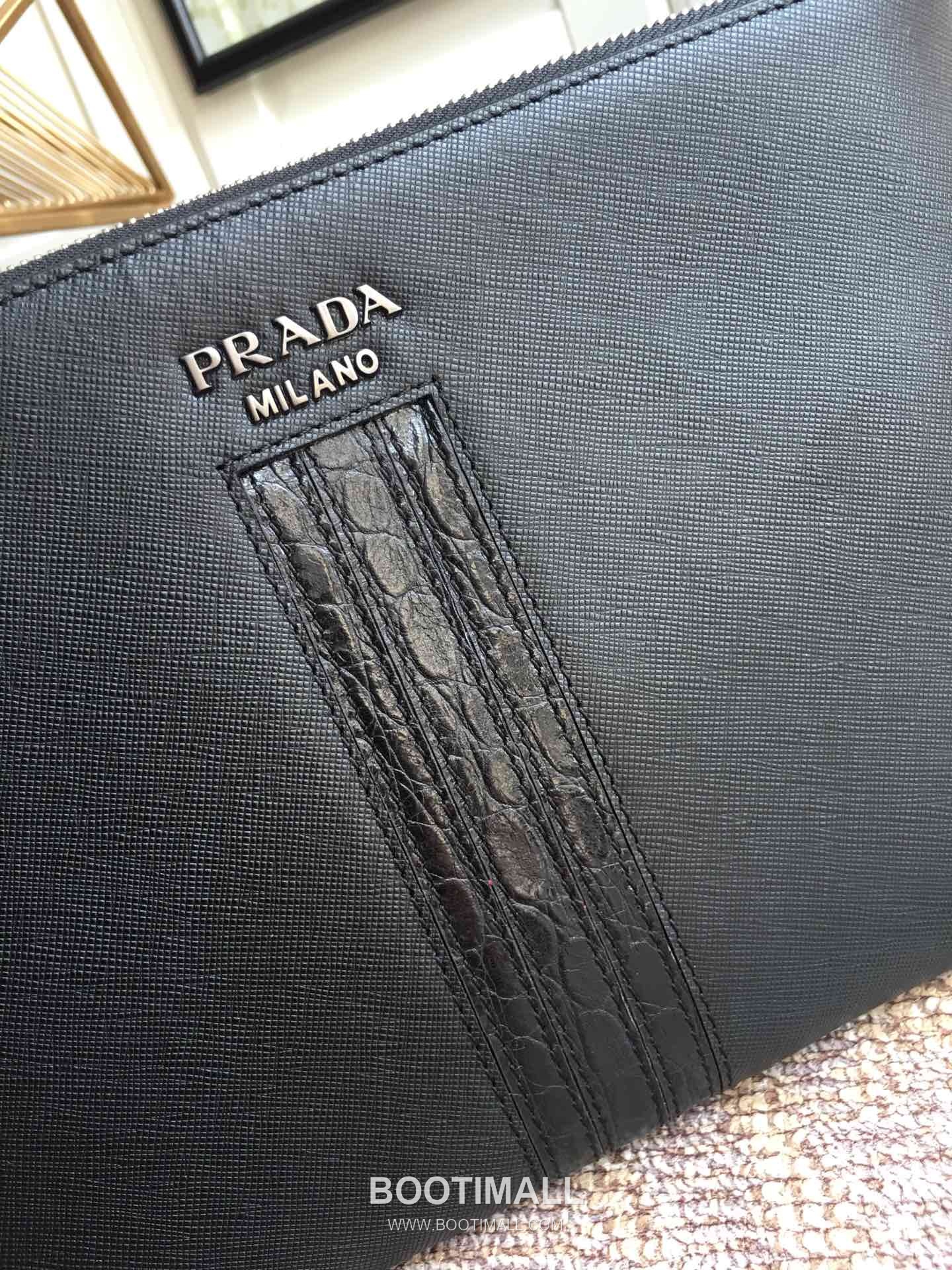 Prada Saffiano Leather Clutch Bag with Crocodile Pattern and Zip Closure 프라다 사피아노 레더 크로커다일 패턴 지퍼 클러치백 2NG005G 28cm 3