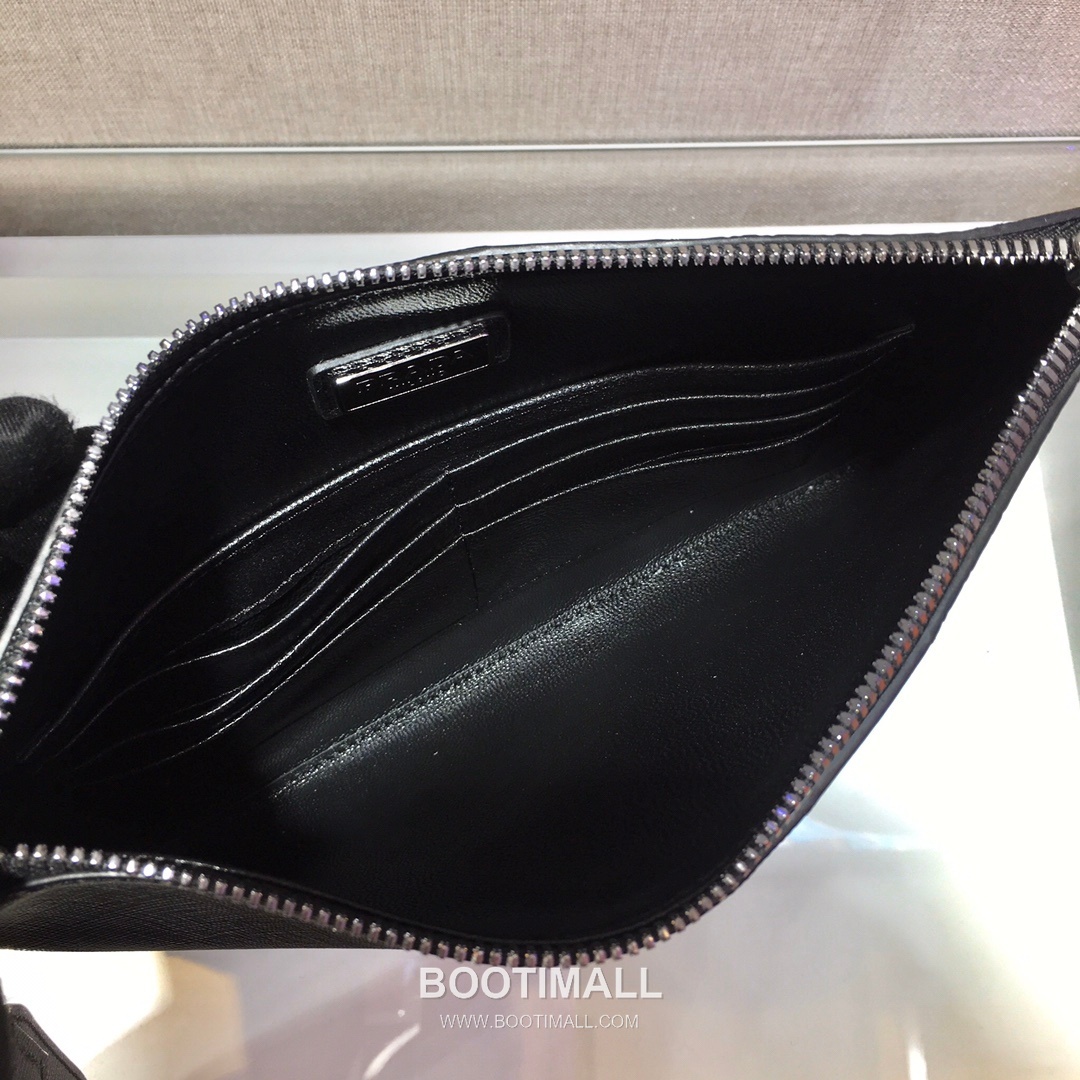 Prada Saffiano Leather Clutch Bag with Card Slots and Triangle Logo 프라다 사피아노 레더 카드슬롯 삼각로고 클러치백 2NG005G 28cm 8