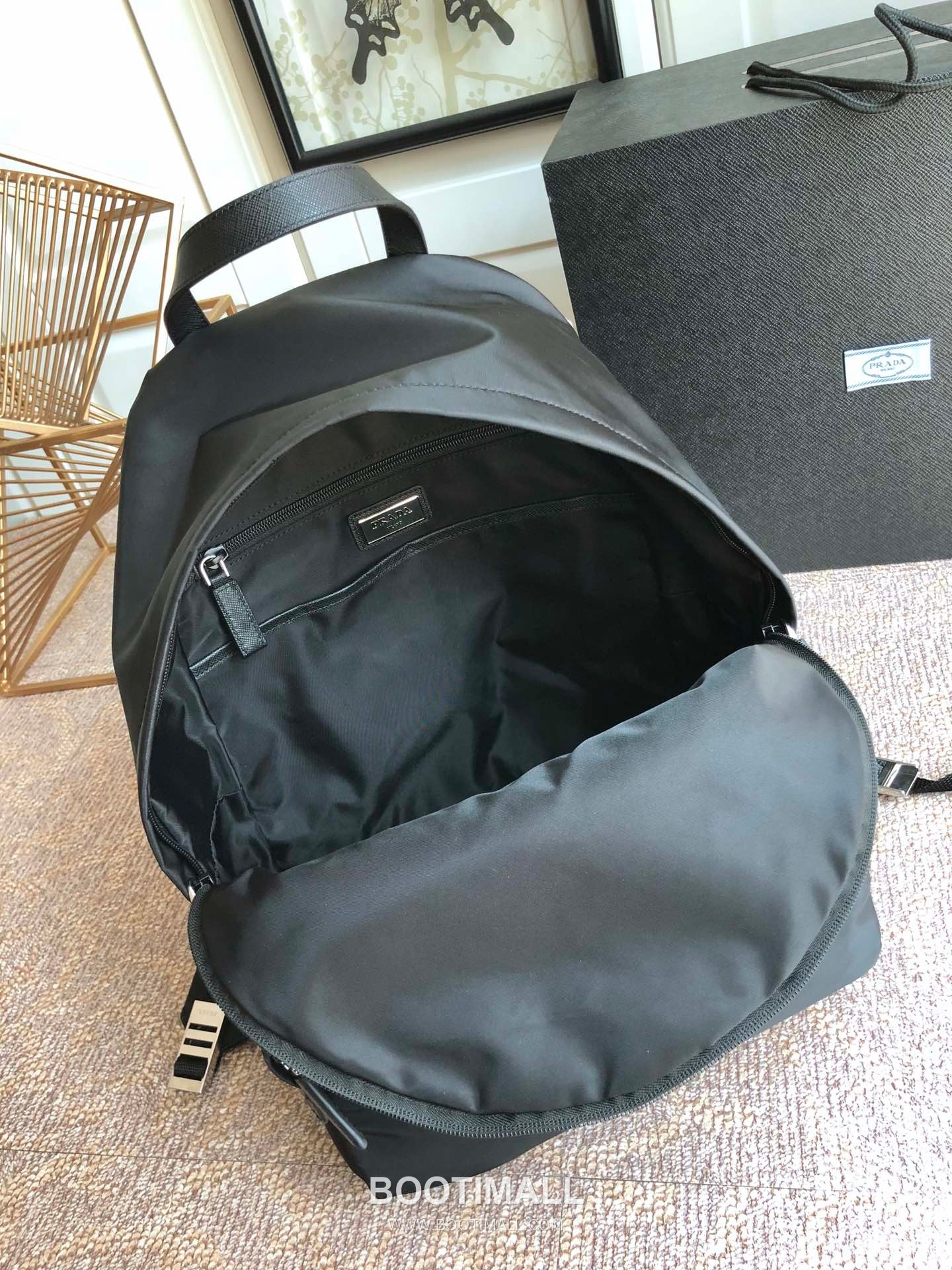 Prada Parachute Nylon Backpack with Multi Pocket and Minimal Design 프라다 패러슈트 나일론 멀티포켓 미니멀 백팩 2VL066 29cm 8
