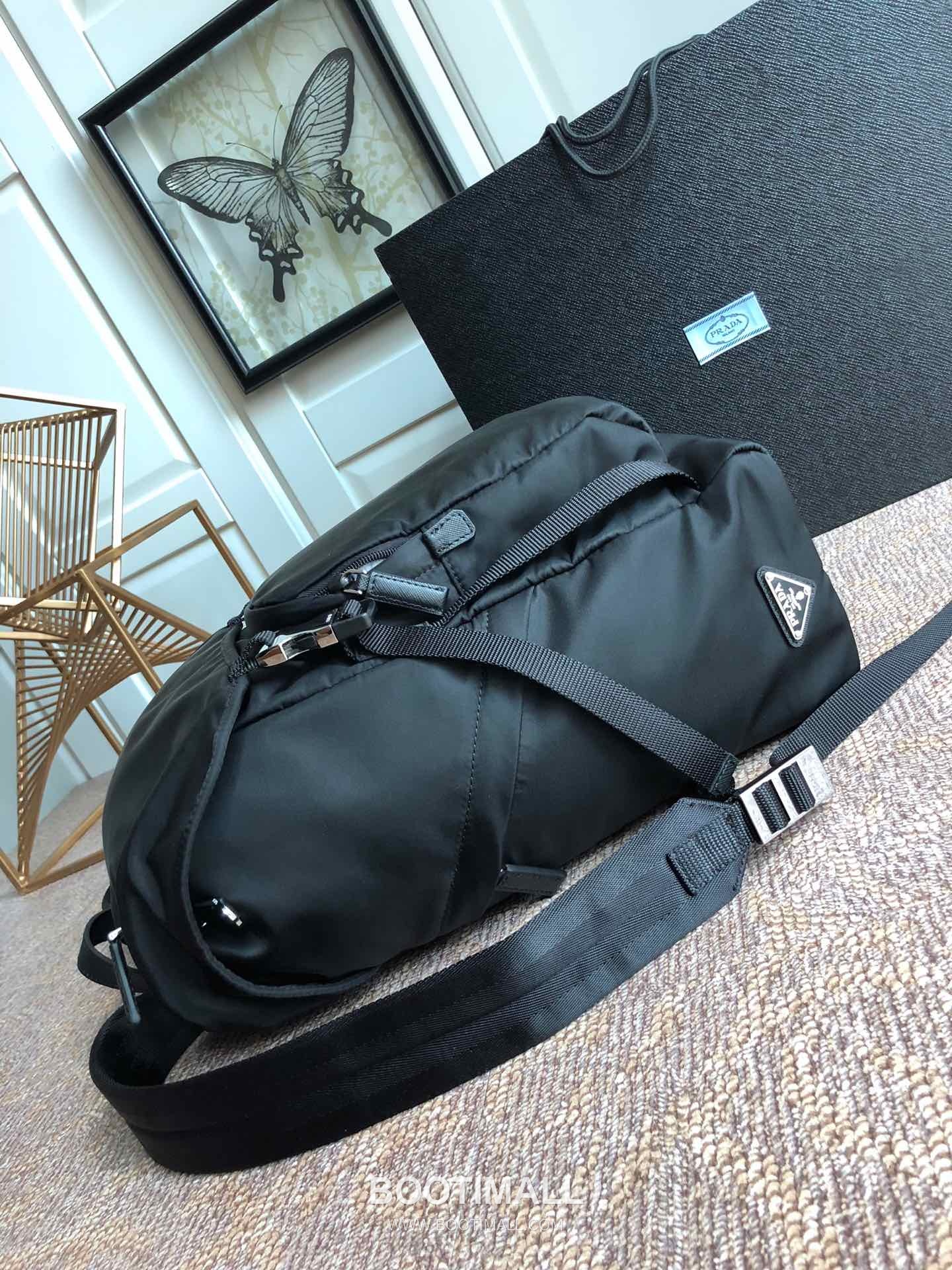 Prada Parachute Nylon Backpack with Buckle Pockets and Triangle Logo 프라다 패러슈트 나일론 버클 포켓 삼각로고 백팩 2VG0135 27cm 8
