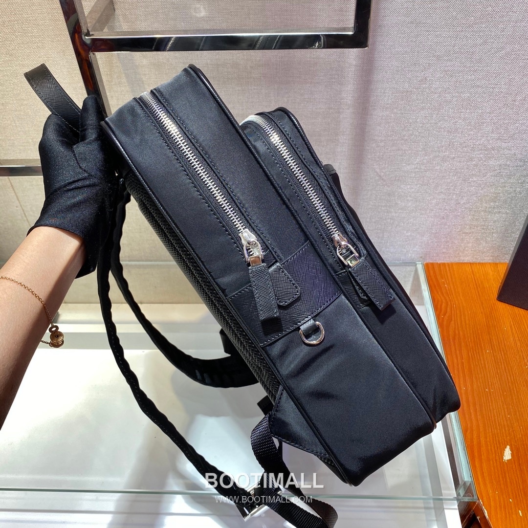 Prada Nylon Saffiano Leather Backpack with Multi Zip Pockets and Triangle Logo 프라다 나일론 사피아노 레더 멀티 지퍼포켓 삼각로고 백팩 2VZ064 26cm 6