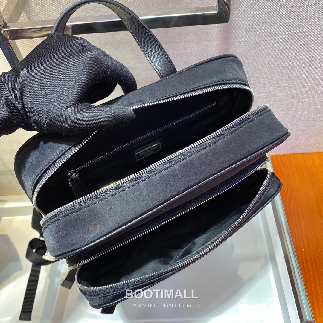 Prada Nylon Saffiano Leather Backpack with Multi Zip Pockets and Triangle Logo 프라다 나일론 사피아노 레더 멀티 지퍼포켓 삼각로고 백팩 2VZ064 26cm 8
