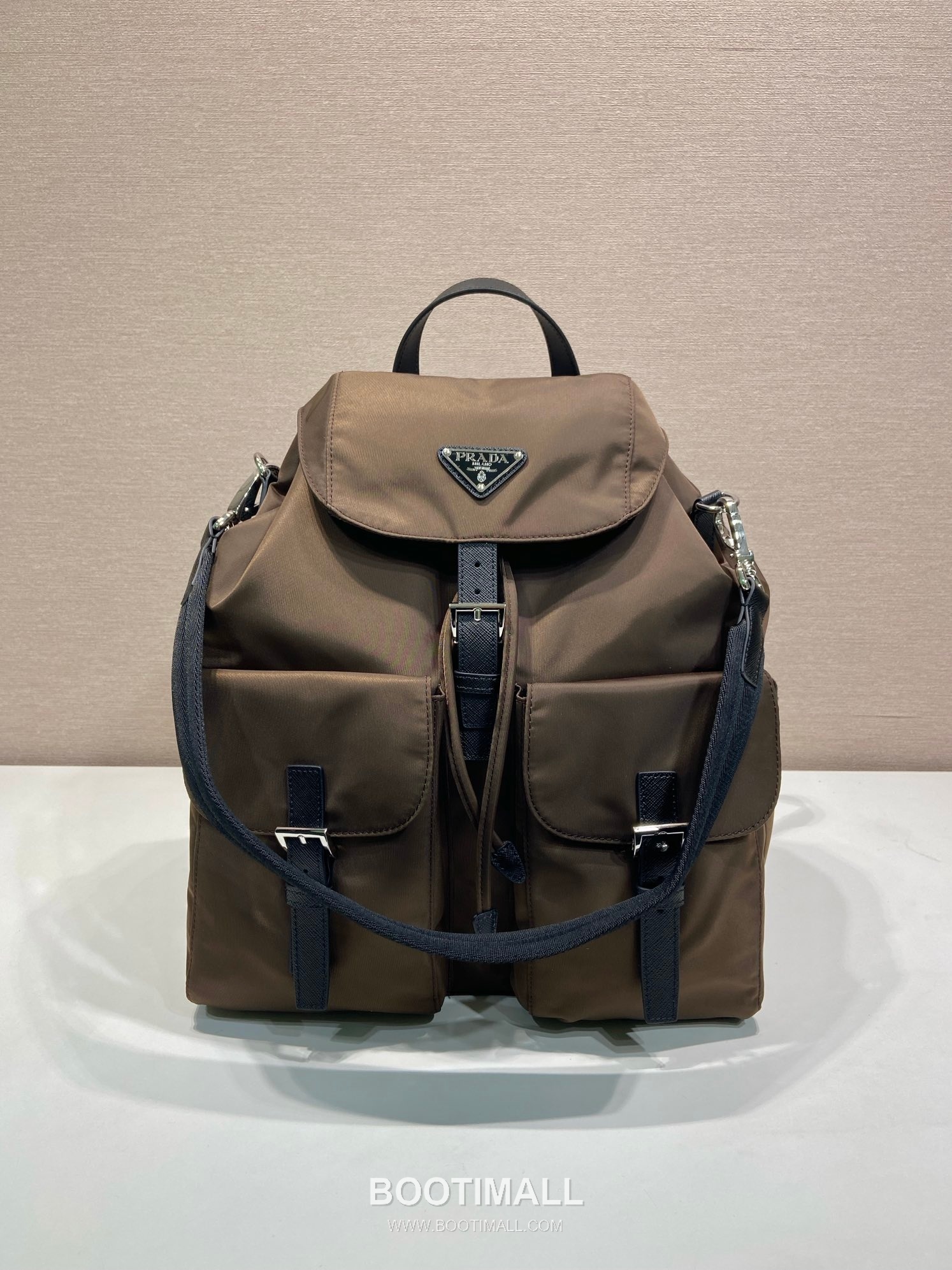 Prada Re-Nylon Backpack with Detachable Strap and Dual Carry Design 프라다 리나일론 탈부착 스트랩 듀얼 캐리 백팩 2VZ110A 34cm 1