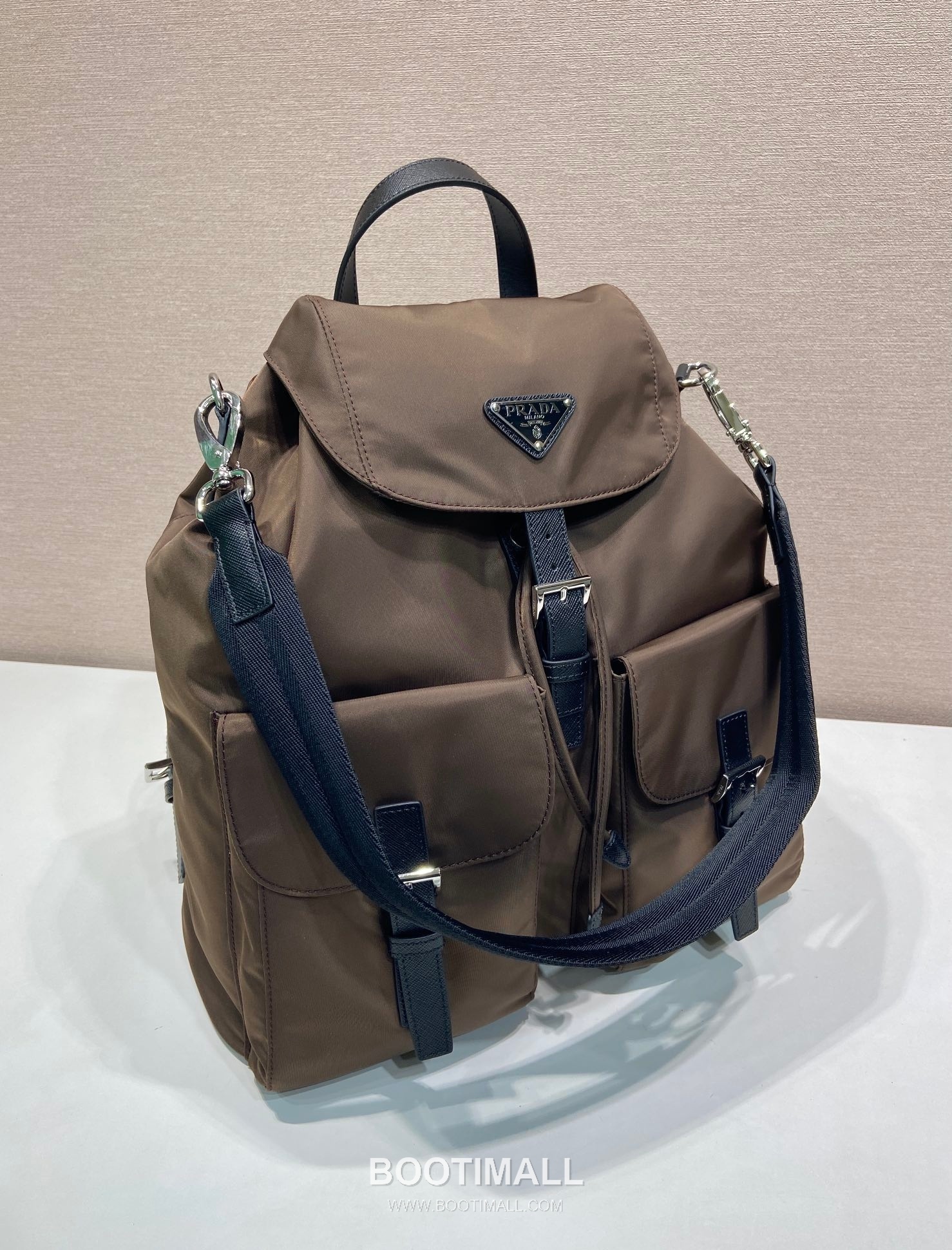 Prada Re-Nylon Backpack with Detachable Strap and Dual Carry Design 프라다 리나일론 탈부착 스트랩 듀얼 캐리 백팩 2VZ110A 34cm 2