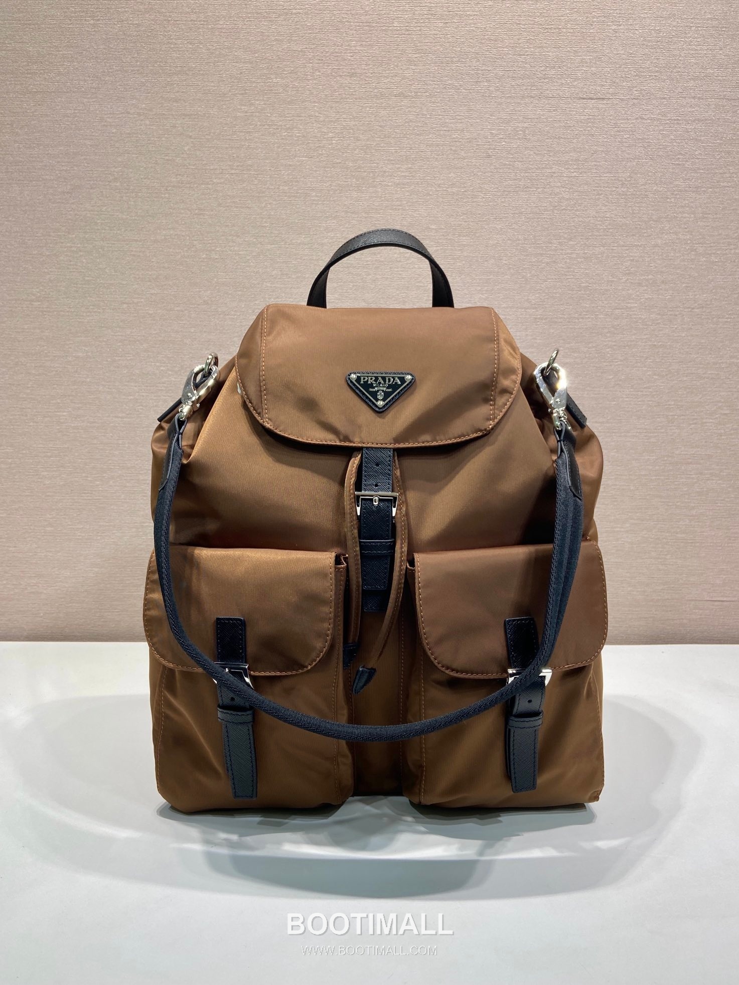 Prada Re-Nylon Backpack with Detachable Strap and Dual Carry Design 프라다 리나일론 탈부착 스트랩 듀얼 캐리 백팩 2VZ110A 34cm 1