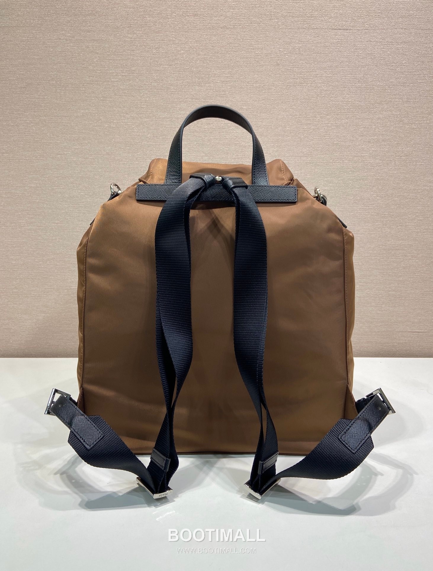 Prada Re-Nylon Backpack with Detachable Strap and Dual Carry Design 프라다 리나일론 탈부착 스트랩 듀얼 캐리 백팩 2VZ110A 34cm 4