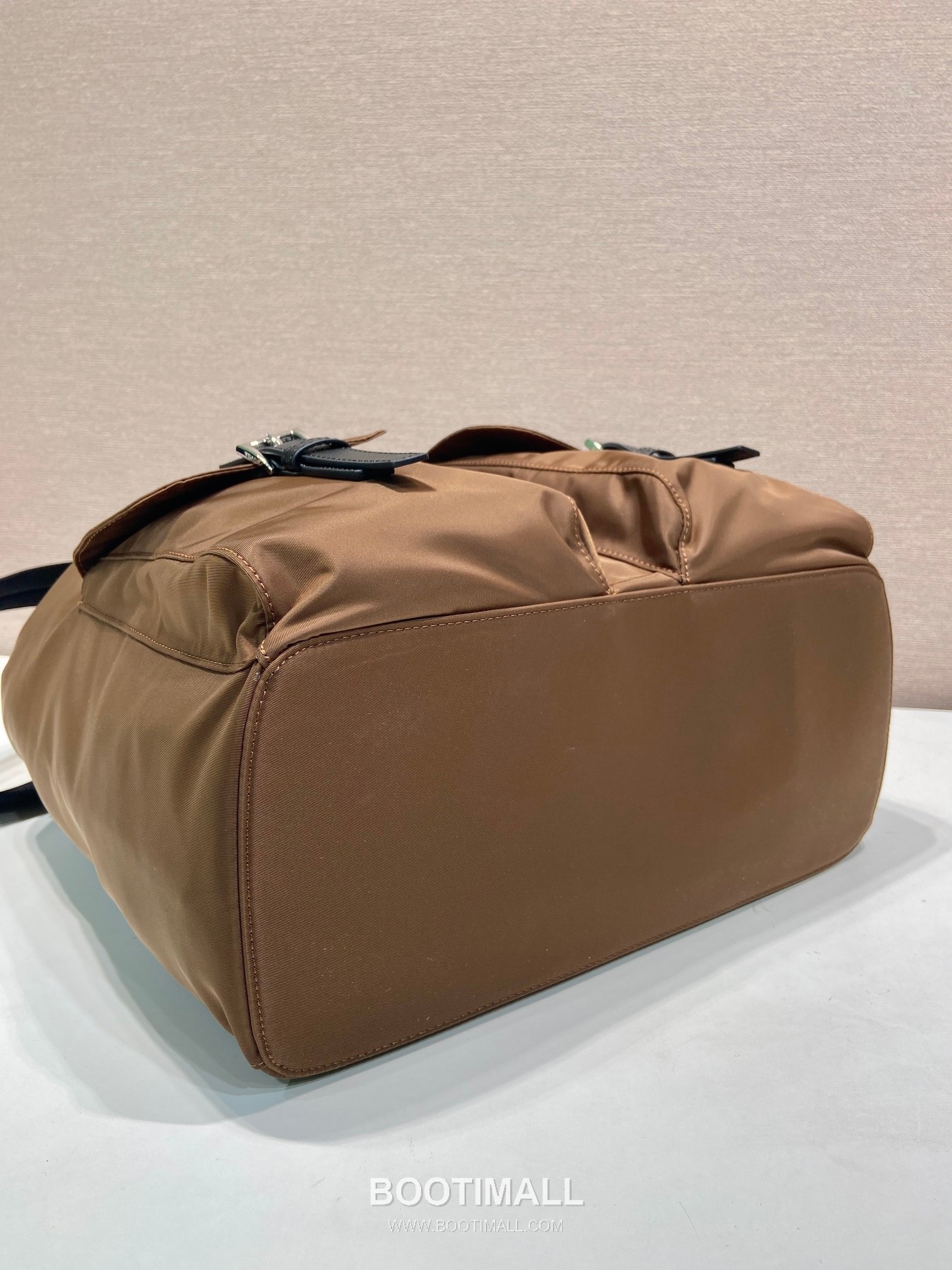 Prada Re-Nylon Backpack with Detachable Strap and Dual Carry Design 프라다 리나일론 탈부착 스트랩 듀얼 캐리 백팩 2VZ110A 34cm 6