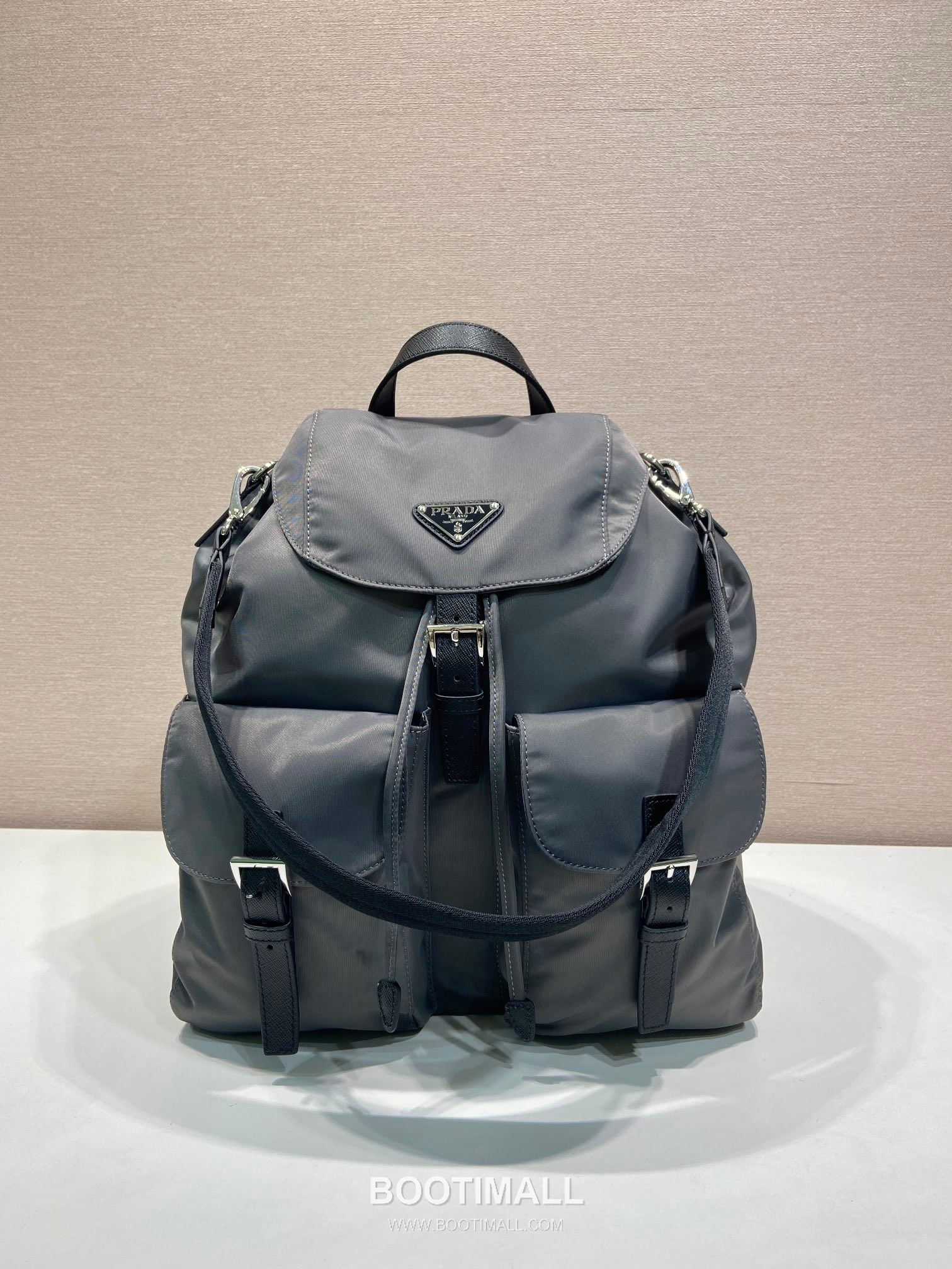 Prada Re-Nylon Backpack with Detachable Strap and Dual Carry Design 프라다 리나일론 탈부착 스트랩 듀얼 캐리 백팩 2VZ110A 34cm 1