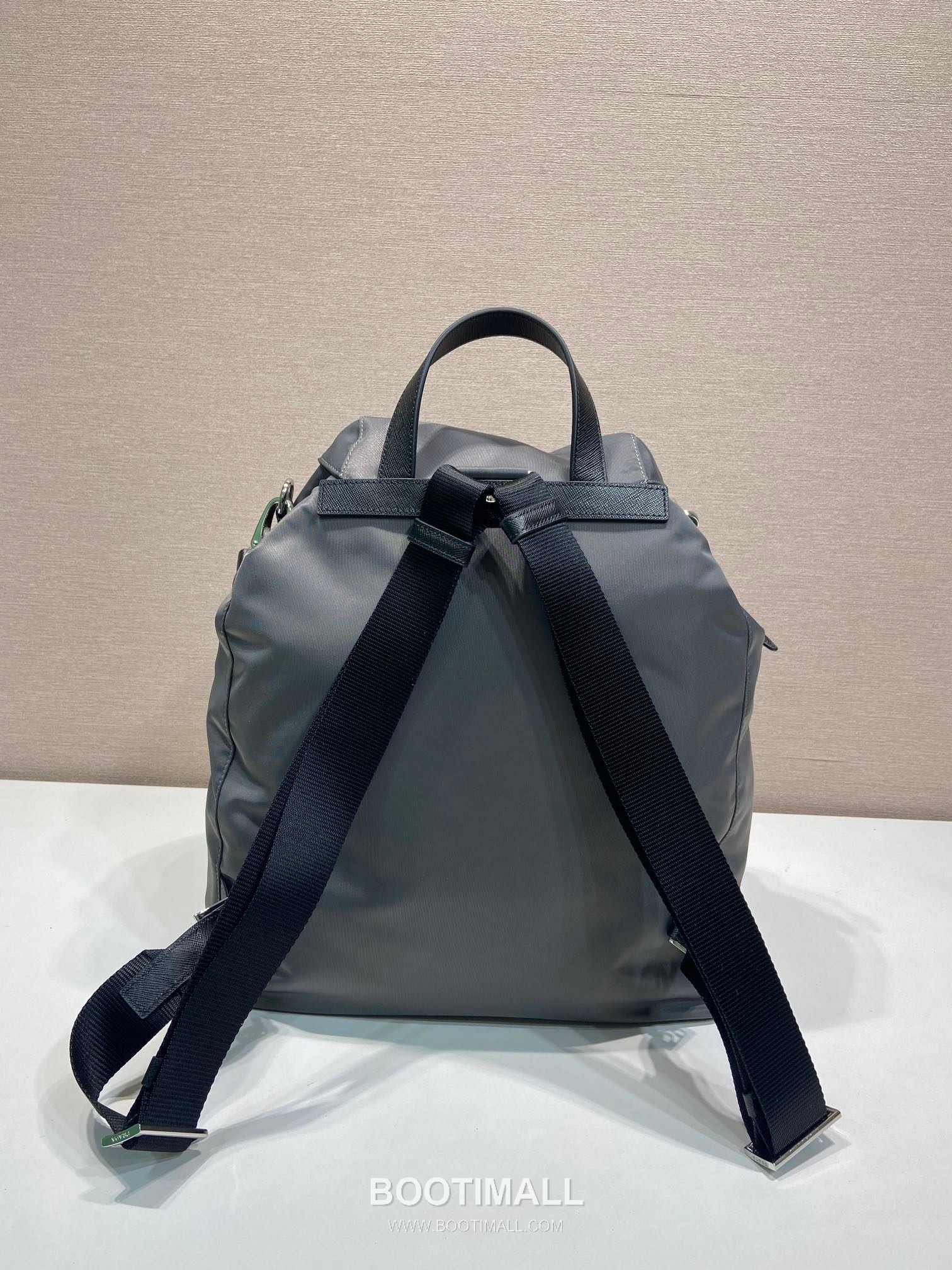 Prada Re-Nylon Backpack with Detachable Strap and Dual Carry Design 프라다 리나일론 탈부착 스트랩 듀얼 캐리 백팩 2VZ110A 34cm 4