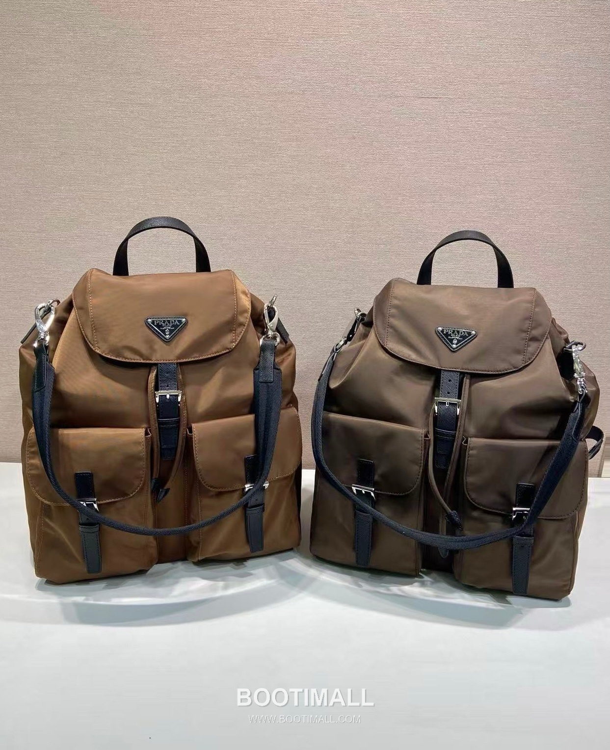 Prada Re-Nylon Backpack with Detachable Strap and Dual Carry Design 프라다 리나일론 탈부착 스트랩 듀얼 캐리 백팩 2VZ110A 34cm 11