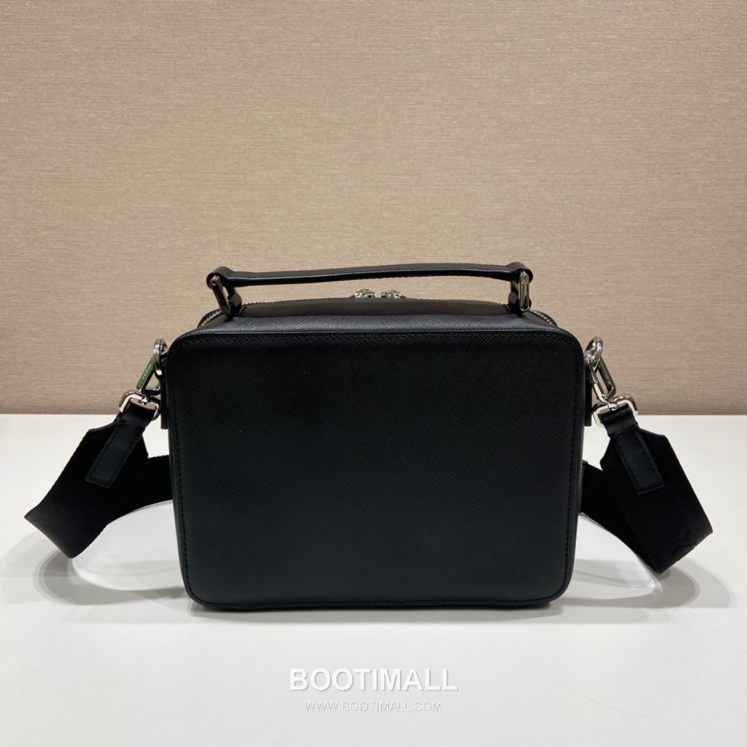 Prada Saffiano Leather Brique Bag with Top Handle and Nylon Strap 프라다 사피아노 레더 탑핸들 나일론 스트랩 브리크백 2VH069 22cm 5