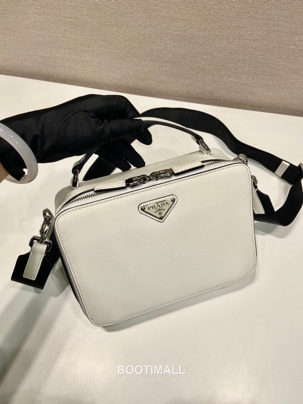 Prada Saffiano Leather Brique Bag with Top Handle and Nylon Strap 프라다 사피아노 레더 탑핸들 나일론 스트랩 브리크백 2VH069 22cm 3