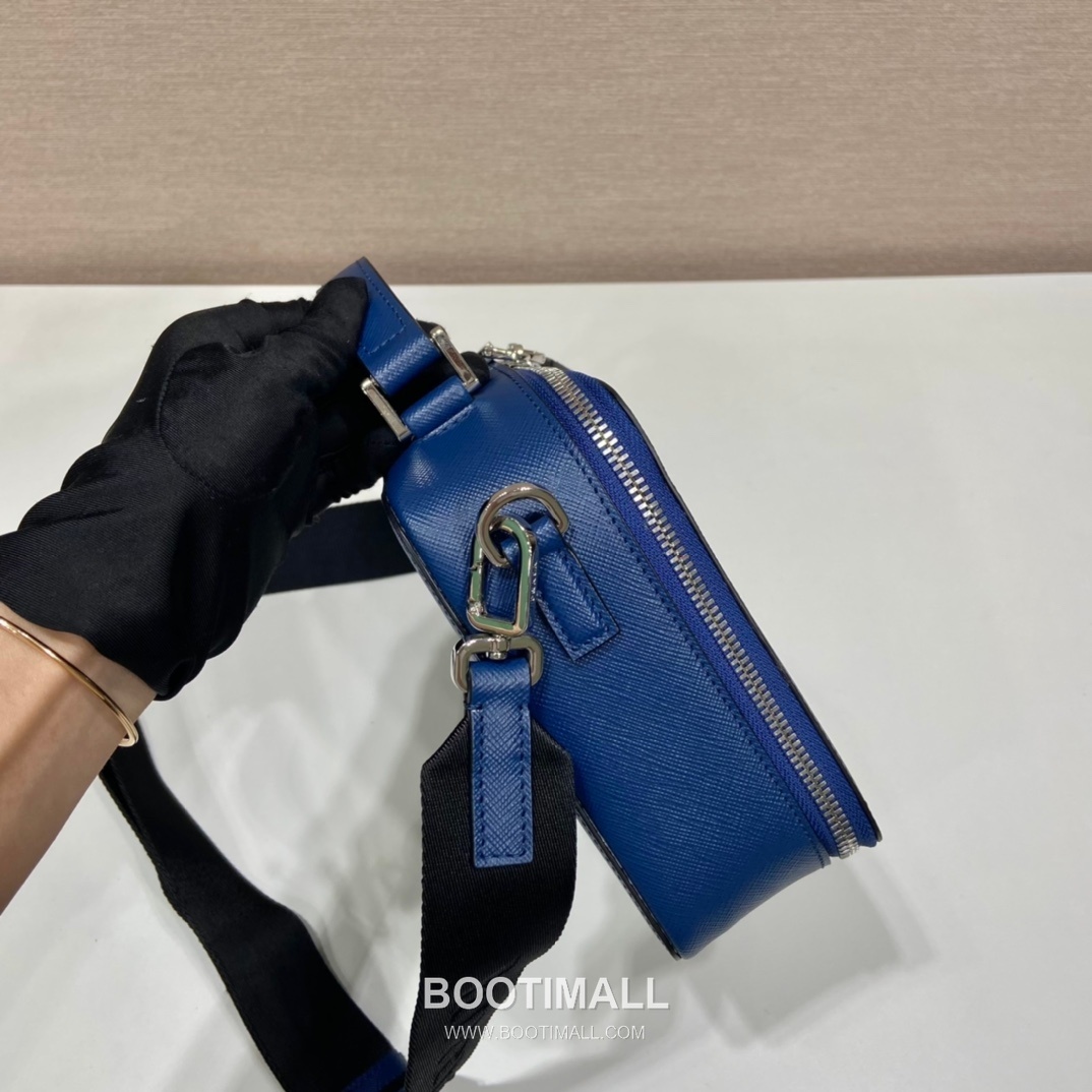 Prada Saffiano Leather Brique Bag with Top Handle and Nylon Strap 프라다 사피아노 레더 탑핸들 나일론 스트랩 브리크백 2VH069 22cm 6