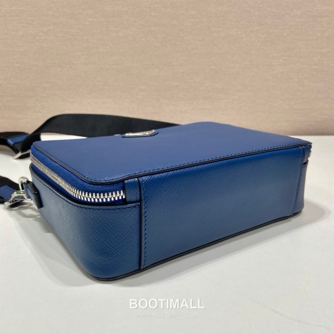 Prada Saffiano Leather Brique Bag with Top Handle and Nylon Strap 프라다 사피아노 레더 탑핸들 나일론 스트랩 브리크백 2VH069 22cm 7