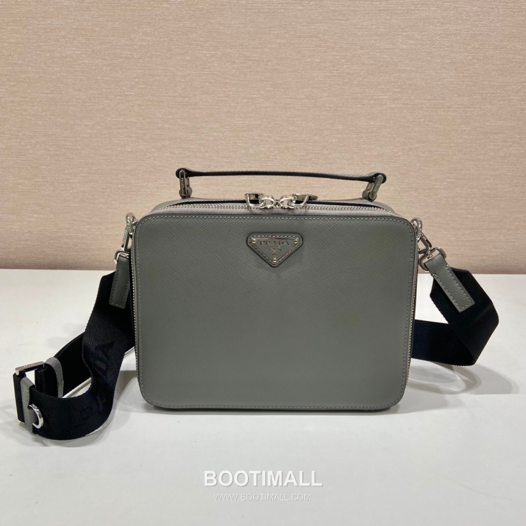 Prada Saffiano Leather Brique Bag with Top Handle and Nylon Strap 프라다 사피아노 레더 탑핸들 나일론 스트랩 브리크백 2VH069 22cm 2