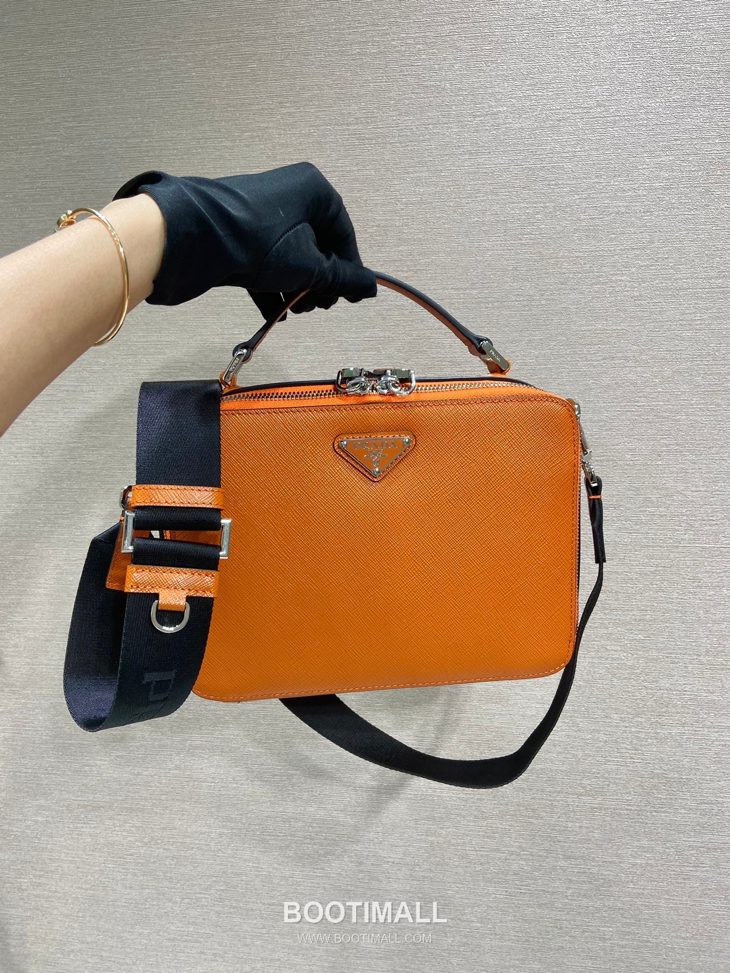 Prada Saffiano Leather Brique Bag with Top Handle and Nylon Strap 프라다 사피아노 레더 탑핸들 나일론 스트랩 브리크백 2VH069 22cm 1