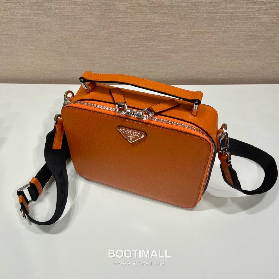 Prada Saffiano Leather Brique Bag with Top Handle and Nylon Strap 프라다 사피아노 레더 탑핸들 나일론 스트랩 브리크백 2VH069 22cm 3