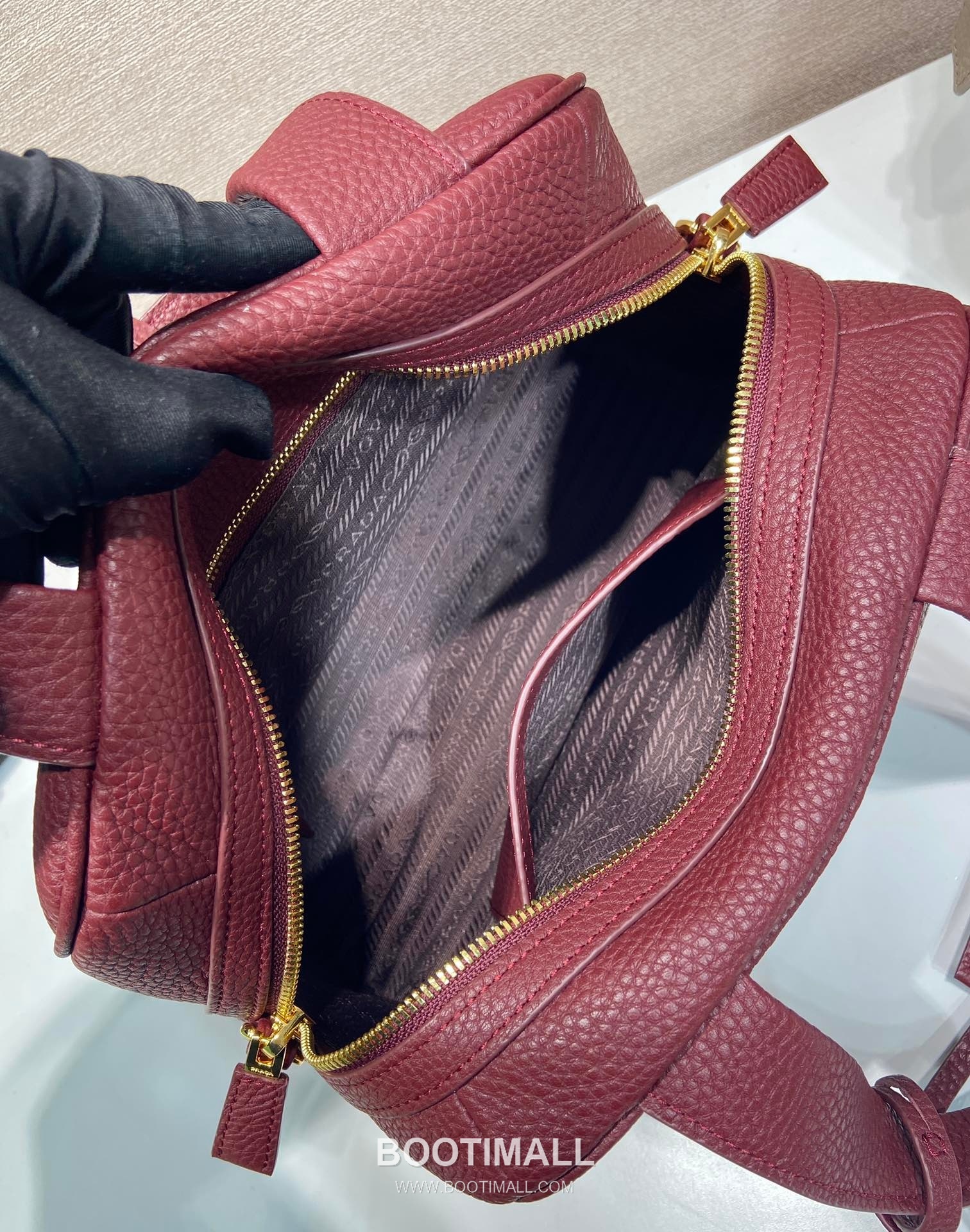 Prada Grained Leather Top Handle Bag with Detachable Strap and Logo Detail 프라다 그레인 레더 탈부착 스트랩 로고 디테일 탑핸들백 1BB149 28cm 8