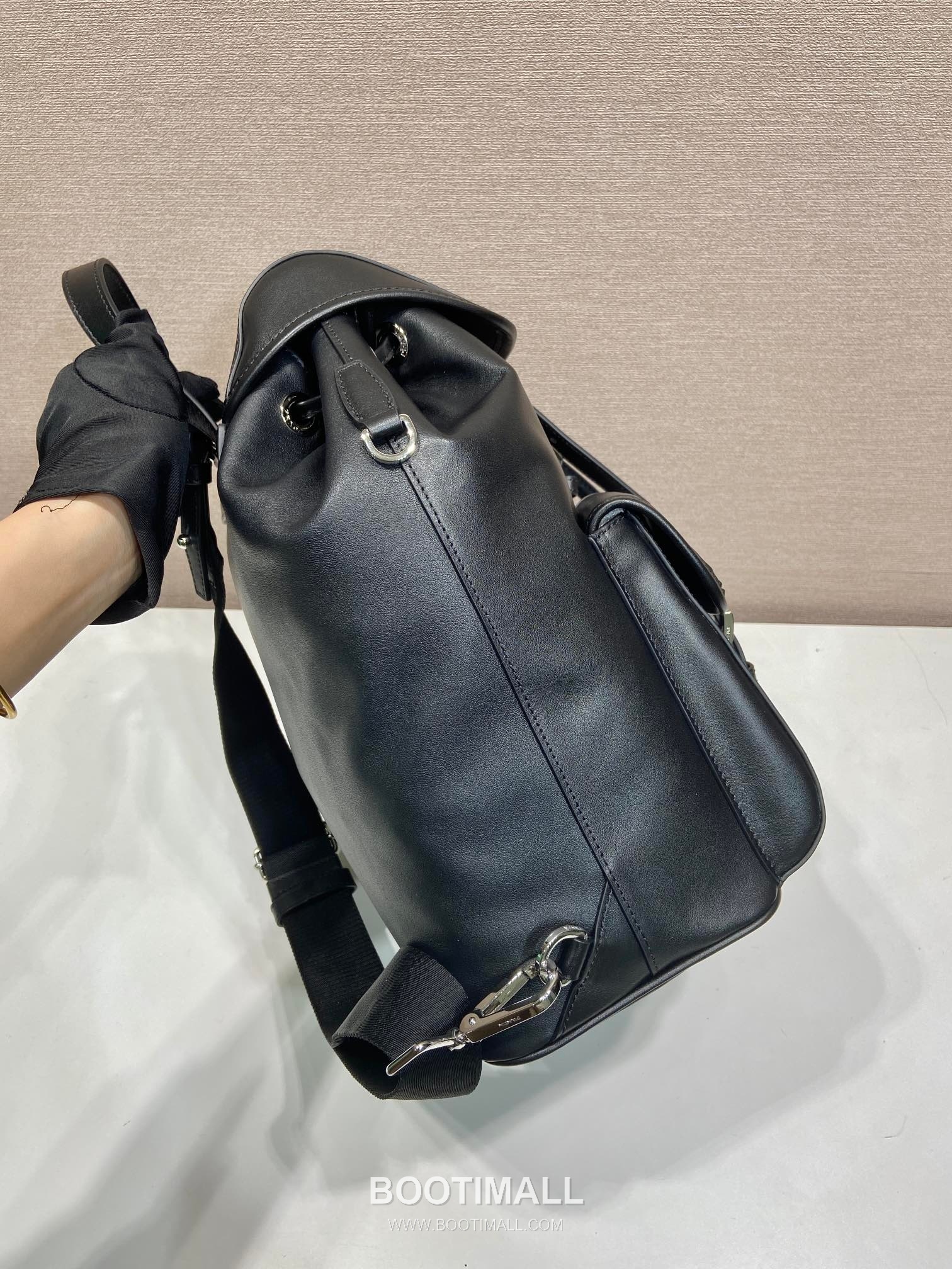 Prada Nappa Leather Backpack with Flap Pocket and Adjustable Strap 프라다 나파 레더 플랩포켓 조절 스트랩 백팩 1BZ2811B 28cm 6