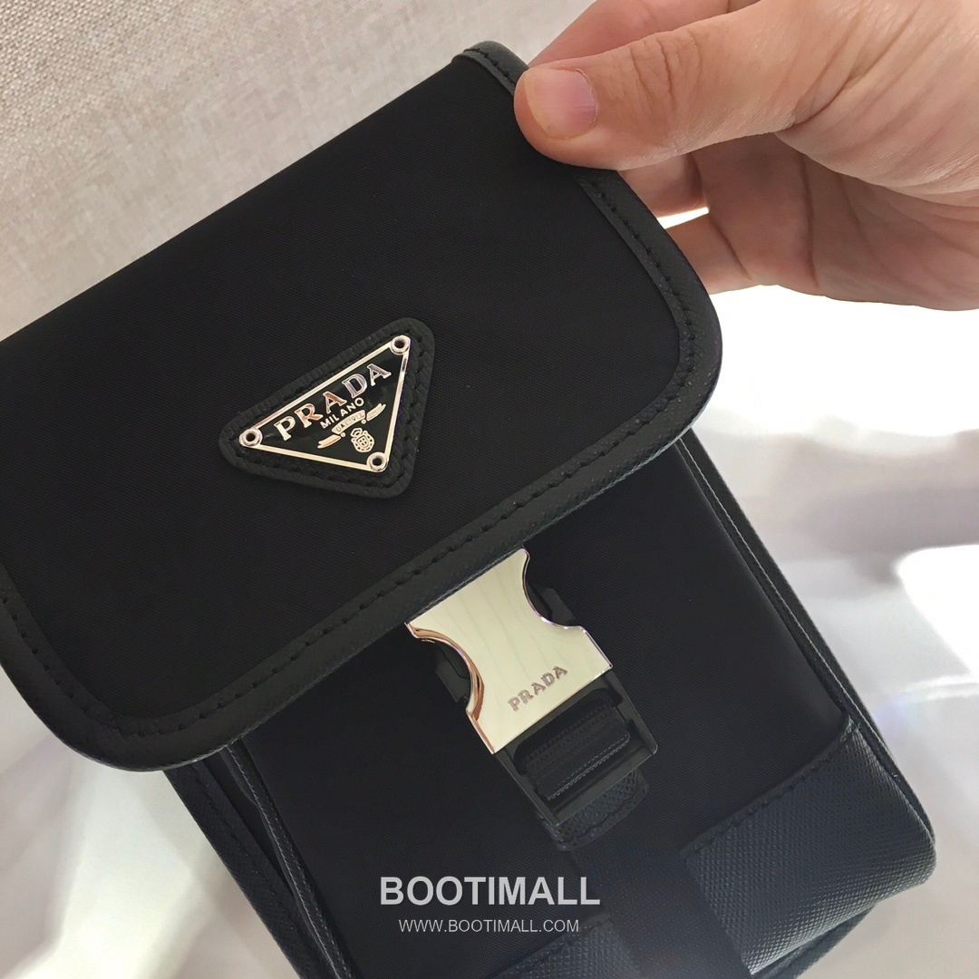 Prada Saffiano Leather Phone Crossbody Bag with Triangle Logo 프라다 사피아노 레더 삼각로고 폰 크로스백 2ZH109 12cm 5