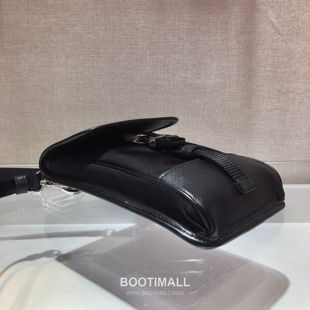 Prada Saffiano Leather Phone Crossbody Bag with Triangle Logo 프라다 사피아노 레더 삼각로고 폰 크로스백 2ZH109 12cm 6