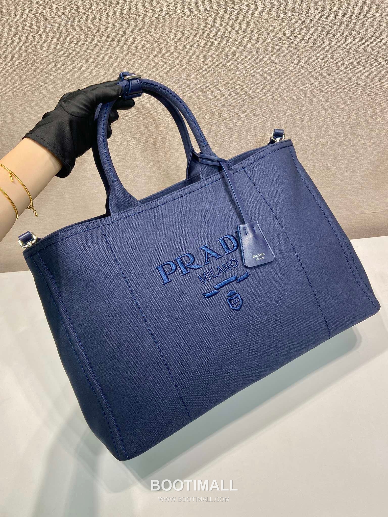 Prada Canvas Leather Trim Tote Bag with Adjustable Strap and Stitch Detail 프라다 캔버스 레더 트림 조절 스트랩 스티치 토트백 2VG131 43cm 3