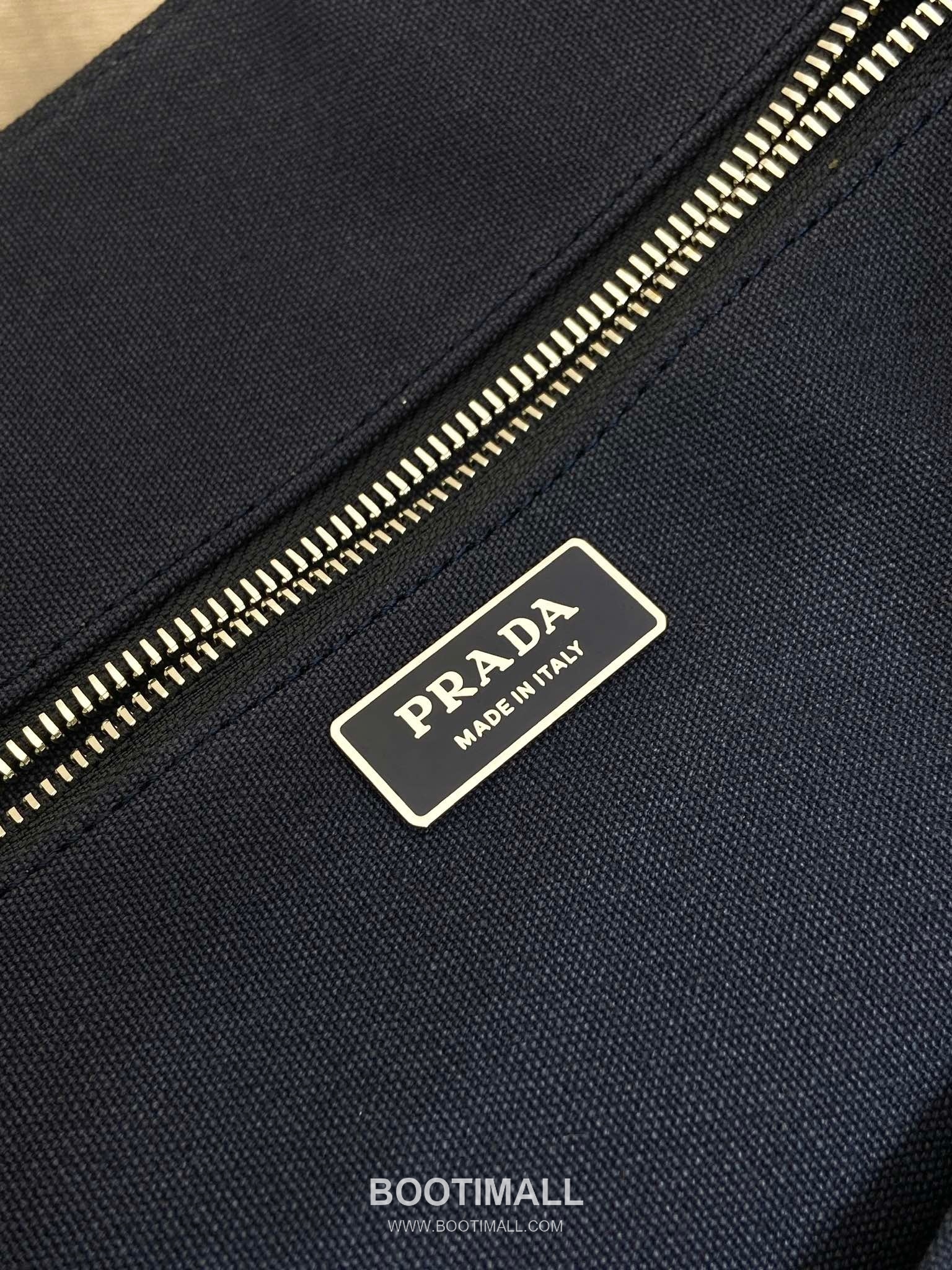 Prada Canvas Leather Trim Tote Bag with Adjustable Strap and Stitch Detail 프라다 캔버스 레더 트림 조절 스트랩 스티치 토트백 2VG131 43cm 9