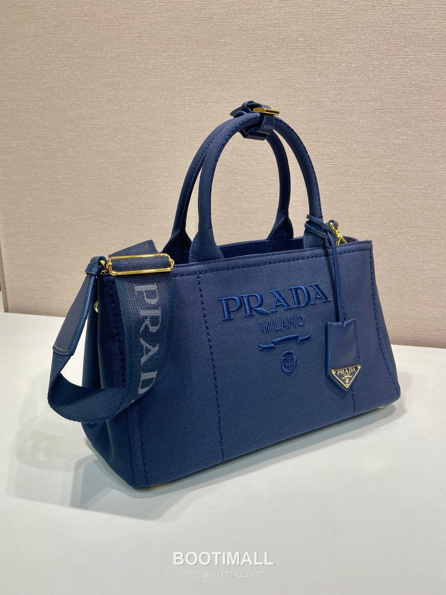 Prada Canvas Leather Trim Tote Bag with Adjustable Strap and Key Charm 프라다 캔버스 레더 트림 조절 스트랩 키참 토트백 1BG554 33cm 2
