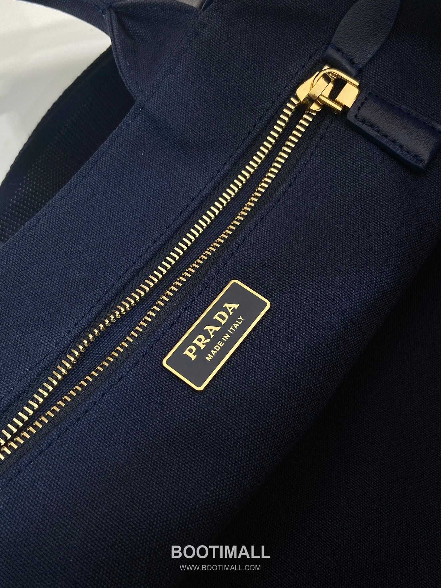 Prada Canvas Leather Trim Tote Bag with Adjustable Strap and Key Charm 프라다 캔버스 레더 트림 조절 스트랩 키참 토트백 1BG554 33cm 9