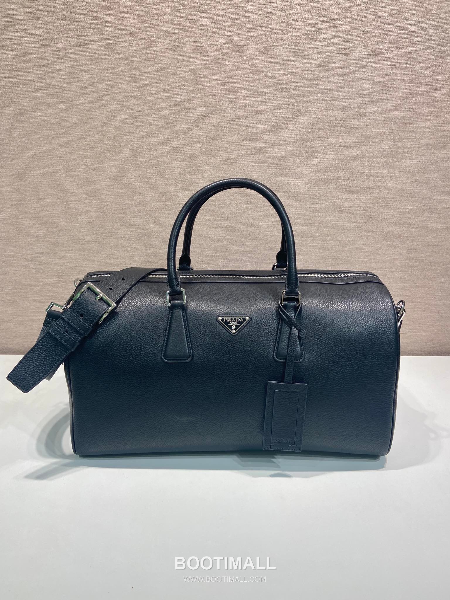 Prada Leather Travel Bag with Triangle Logo and Detachable Strap 프라다 레더 삼각로고 탈부착 스트랩 트래블백 2VC048 50cm 1