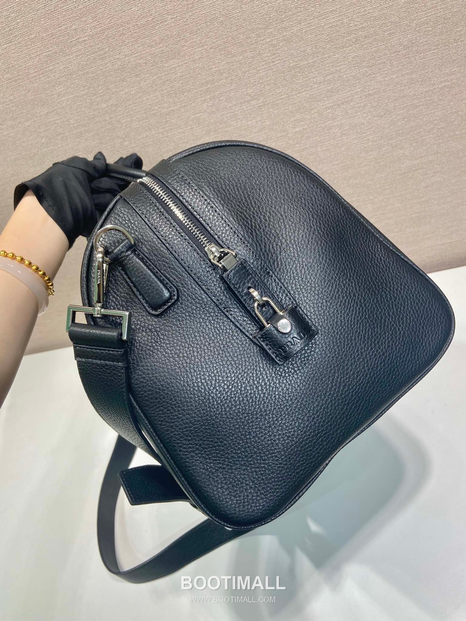 Prada Leather Travel Bag with Triangle Logo and Detachable Strap 프라다 레더 삼각로고 탈부착 스트랩 트래블백 2VC048 50cm 5