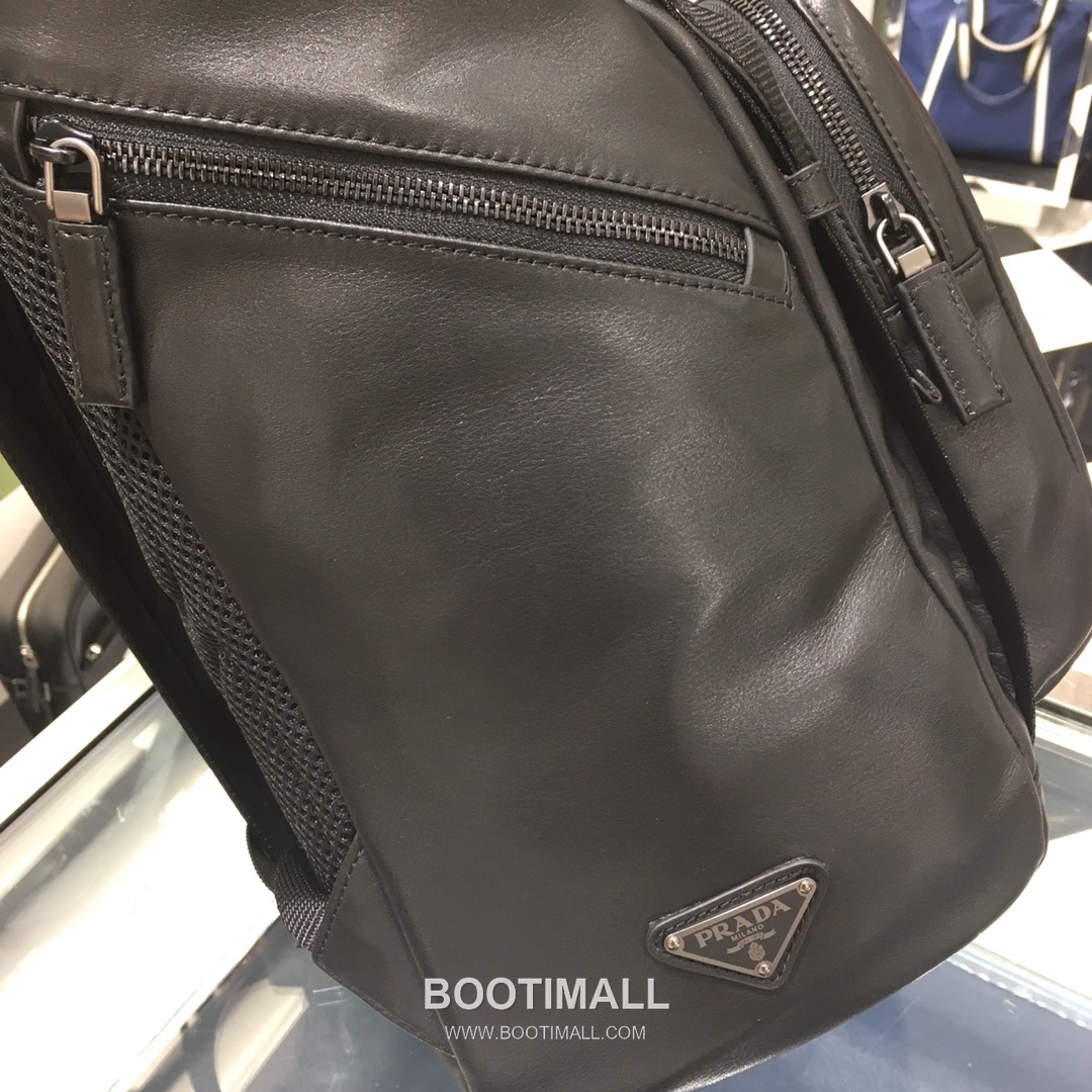 Prada Calfskin Leather Backpack with Multi Zip Pocket and Gunmetal Hardware 프라다 카프스킨 레더 멀티 지퍼포켓 건메탈 하드웨어 백팩 2VZ135 27cm 5