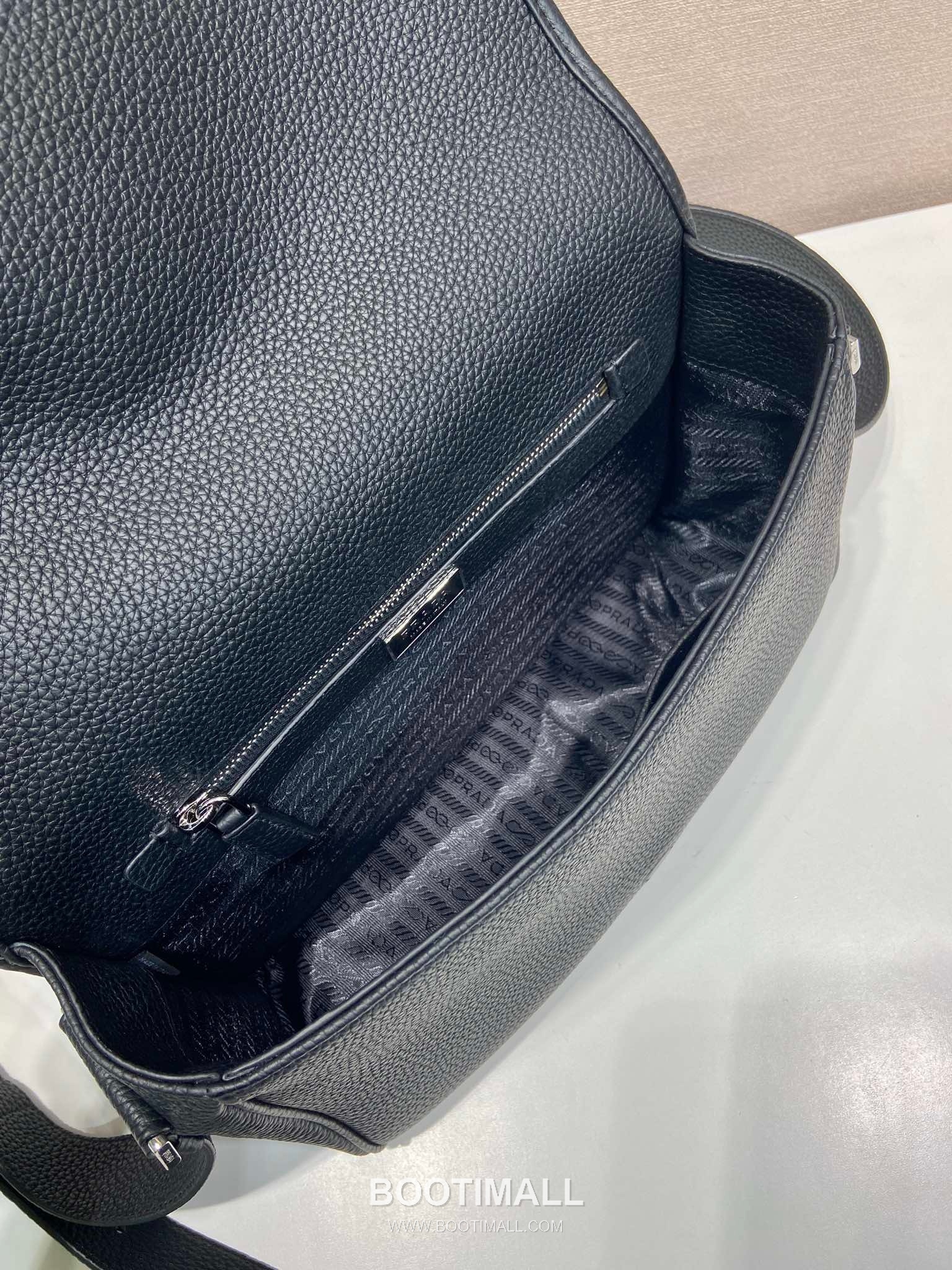 Prada Calfskin Leather Flap Messenger Bag with Magnetic Closure and Adjustable Strap 프라다 카프스킨 레더 마그네틱 플랩 조절 스트랩 메신저백 2VD075 30cm 8