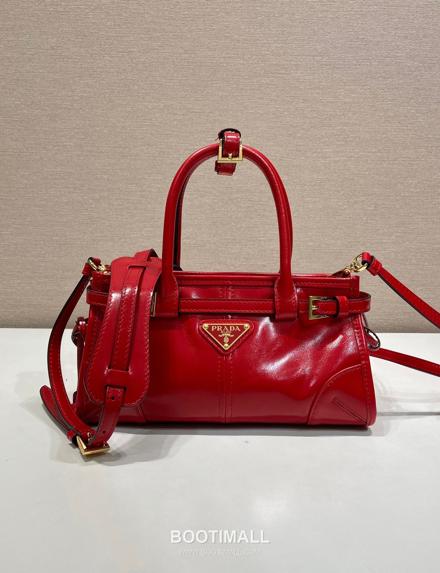 Prada Softlux Oil Wax Leather Mini Top Handle Bag with Adjustable Strap 프라다 오일왁스 레더 미니 탑핸들 조절 스트랩백 1BA486 23.5cm 1