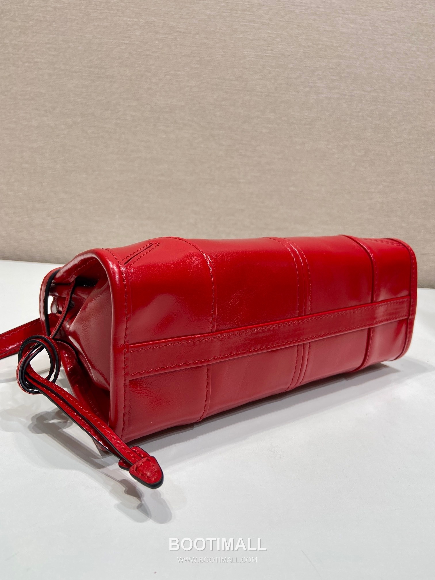 Prada Softlux Oil Wax Leather Mini Top Handle Bag with Adjustable Strap 프라다 오일왁스 레더 미니 탑핸들 조절 스트랩백 1BA486 23.5cm 6