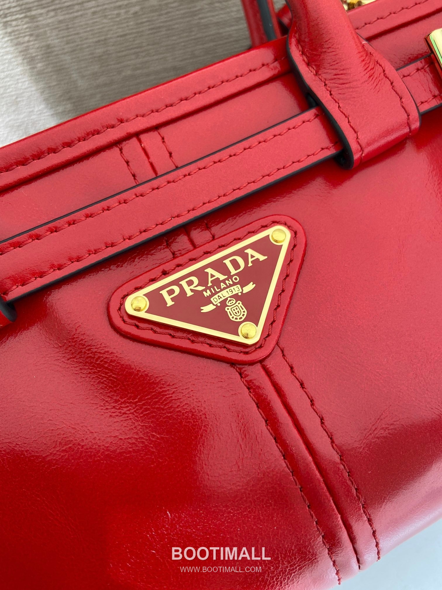 Prada Softlux Oil Wax Leather Mini Top Handle Bag with Adjustable Strap 프라다 오일왁스 레더 미니 탑핸들 조절 스트랩백 1BA486 23.5cm 7