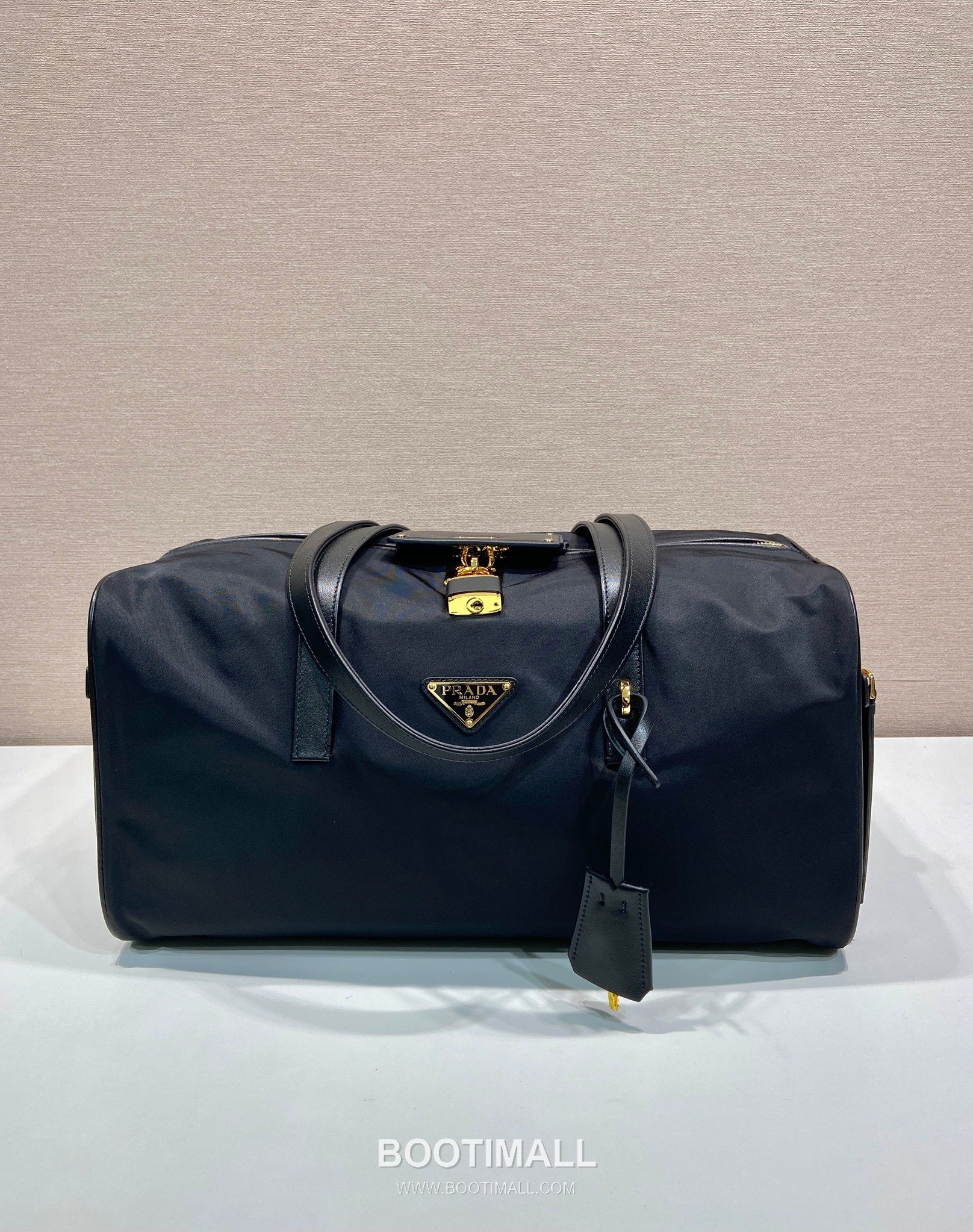 Prada Travel Duffel Bag with Leather Trim and Lock Detail 프라다 레더 트림 락 디테일 트래블 더플백 1BB135 40cm 2