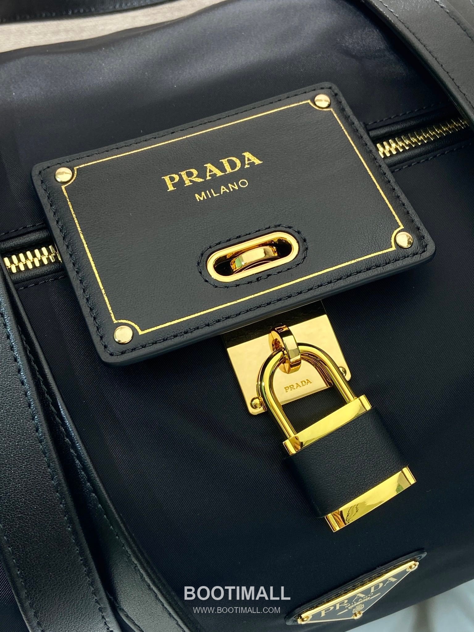 Prada Travel Duffel Bag with Leather Trim and Lock Detail 프라다 레더 트림 락 디테일 트래블 더플백 1BB135 40cm 8
