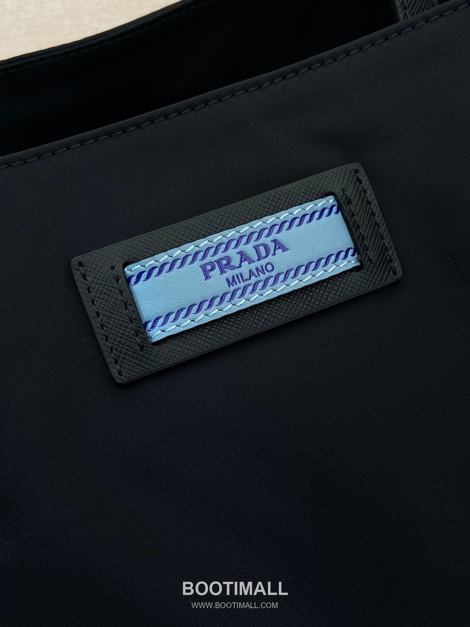 Prada Nylon Tote Bag with Calfskin Trim and Contrast Logo Detail 프라다 나일론 카프스킨 트림 콘트라스트 로고 토트백 1BG184 40cm 7