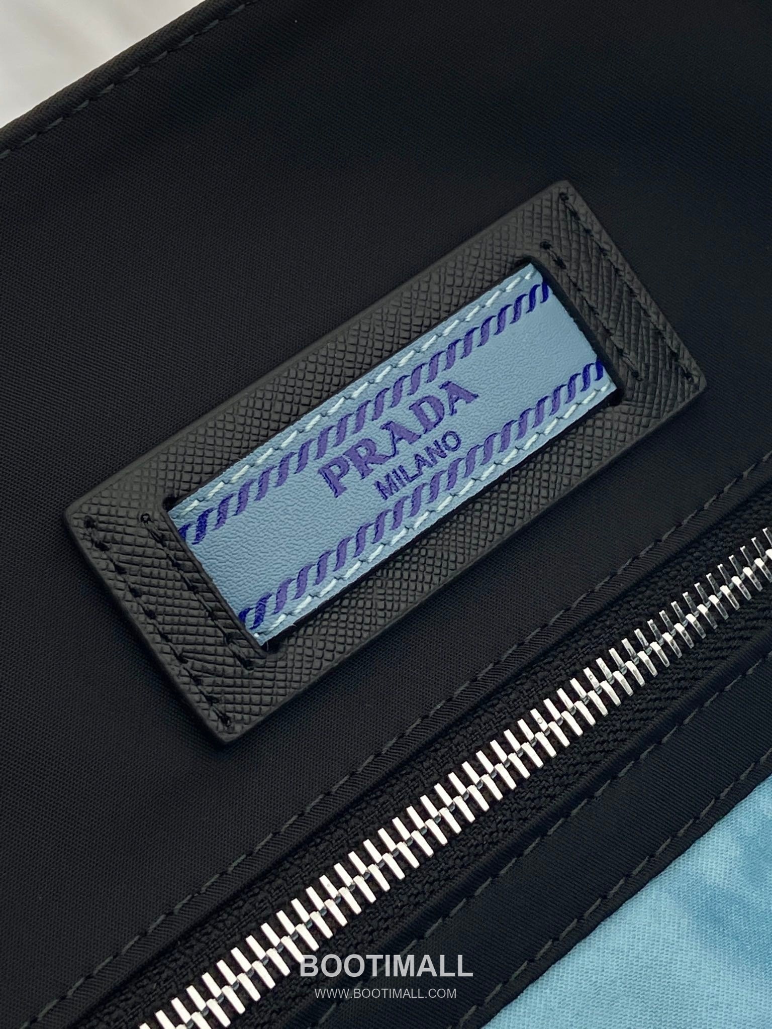 Prada Nylon Tote Bag with Calfskin Trim and Contrast Logo Detail 프라다 나일론 카프스킨 트림 콘트라스트 로고 토트백 1BG184 40cm 9